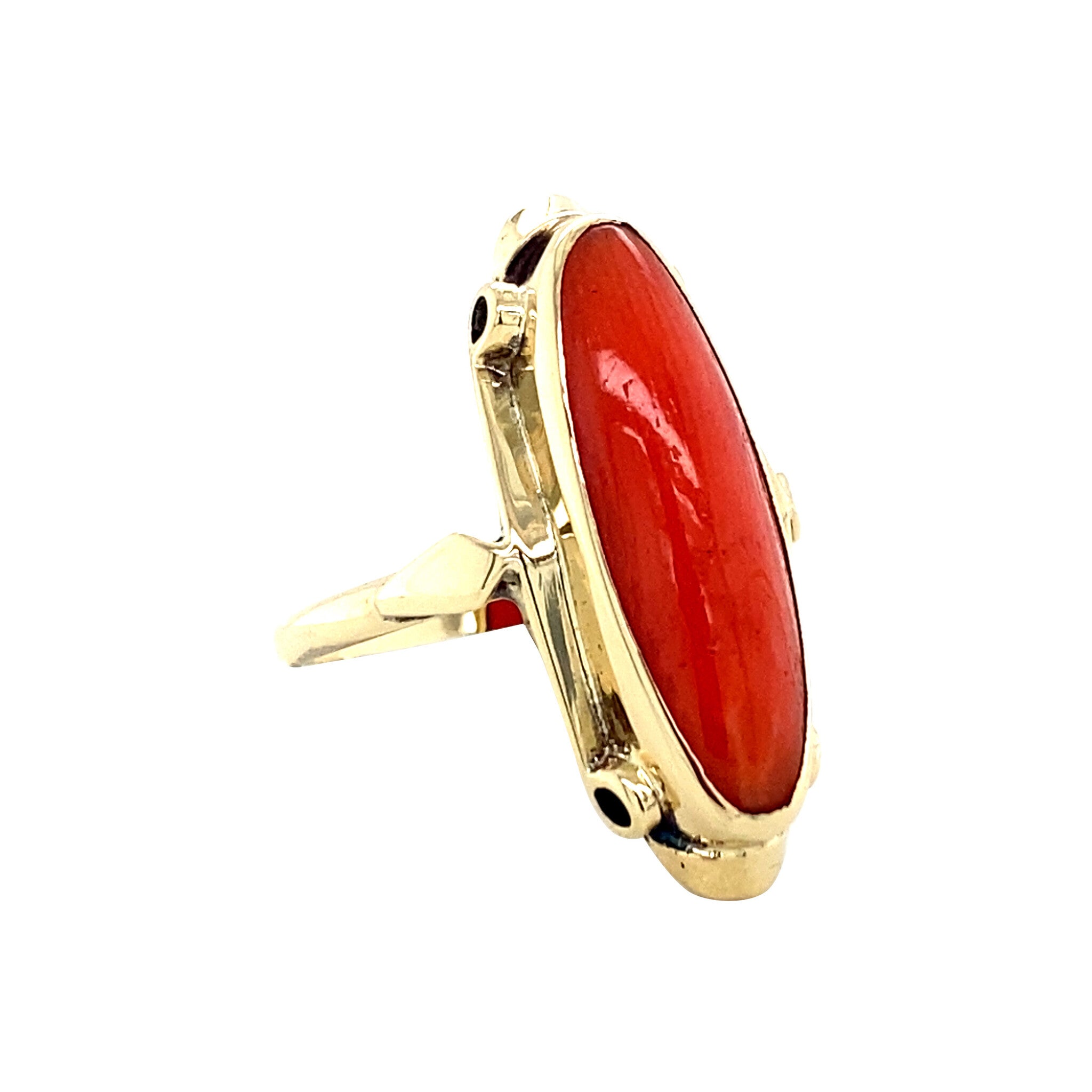 Gold ring with blood coral 14 kt