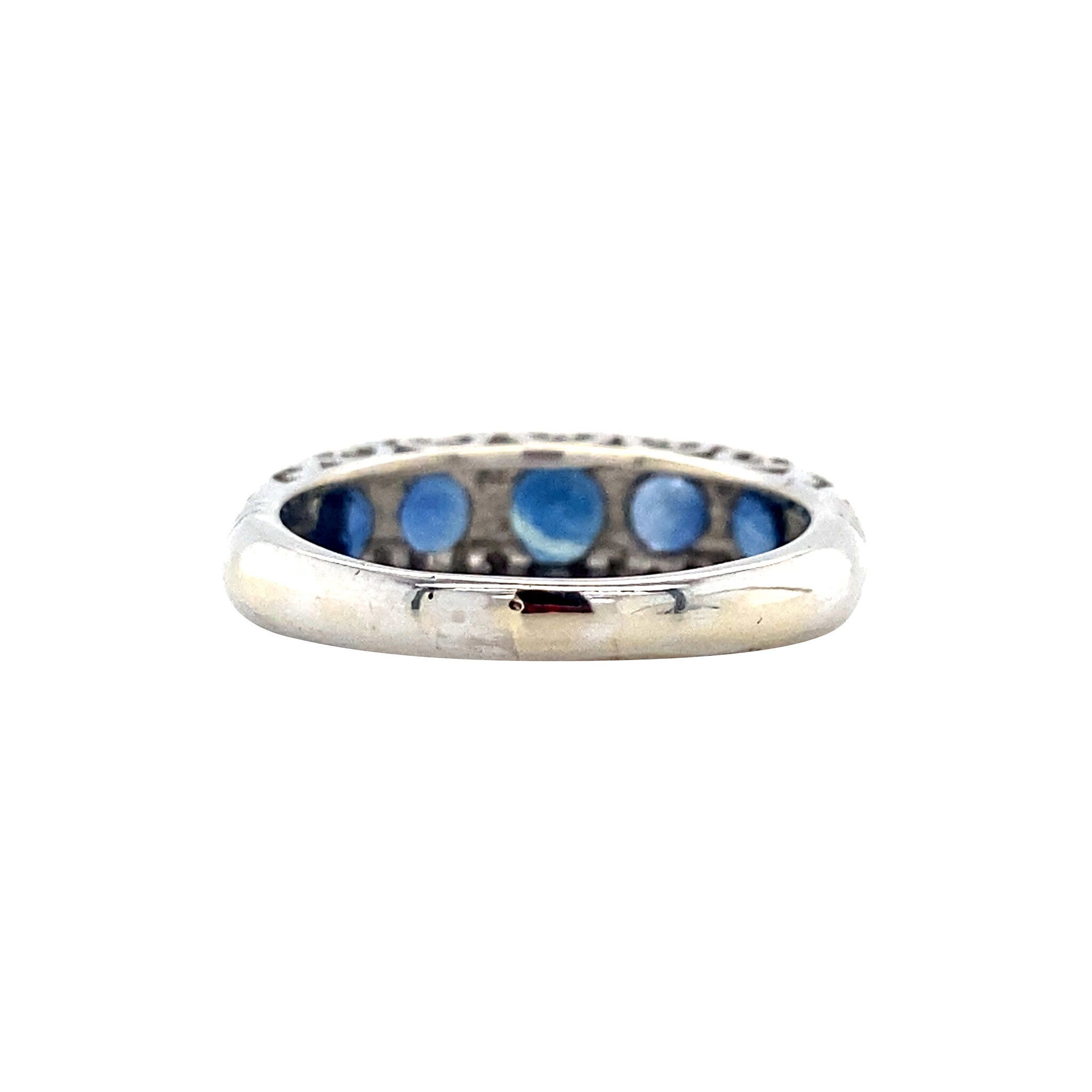 14 kt white gold ring with sapphire and diamond