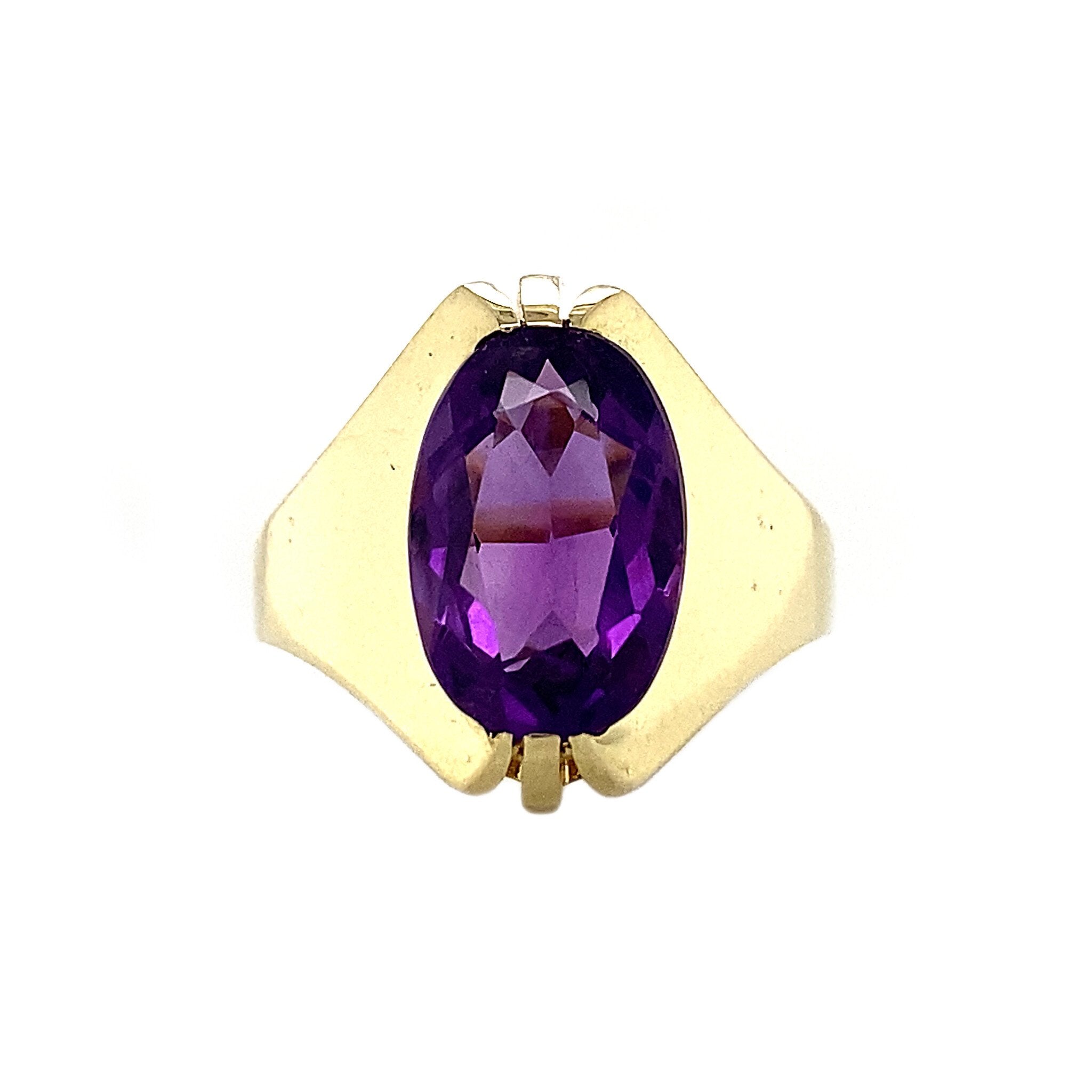 14 kt gold ring with amethyst