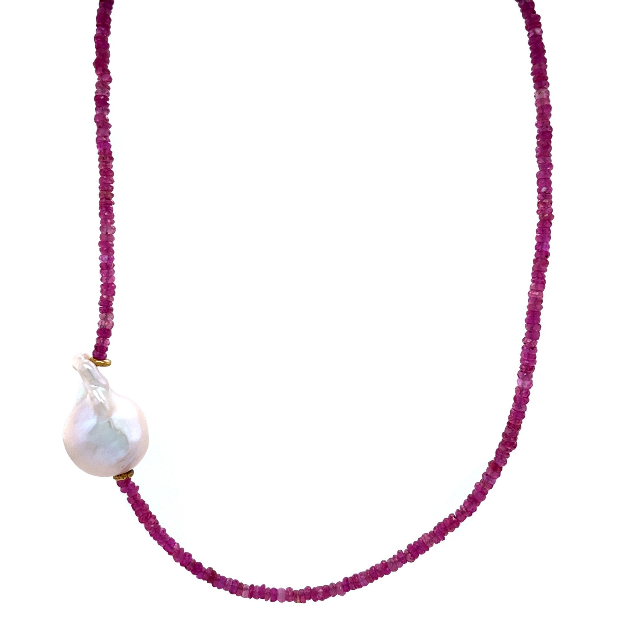 Ruby necklace with pearl and 14 kt gold clasp