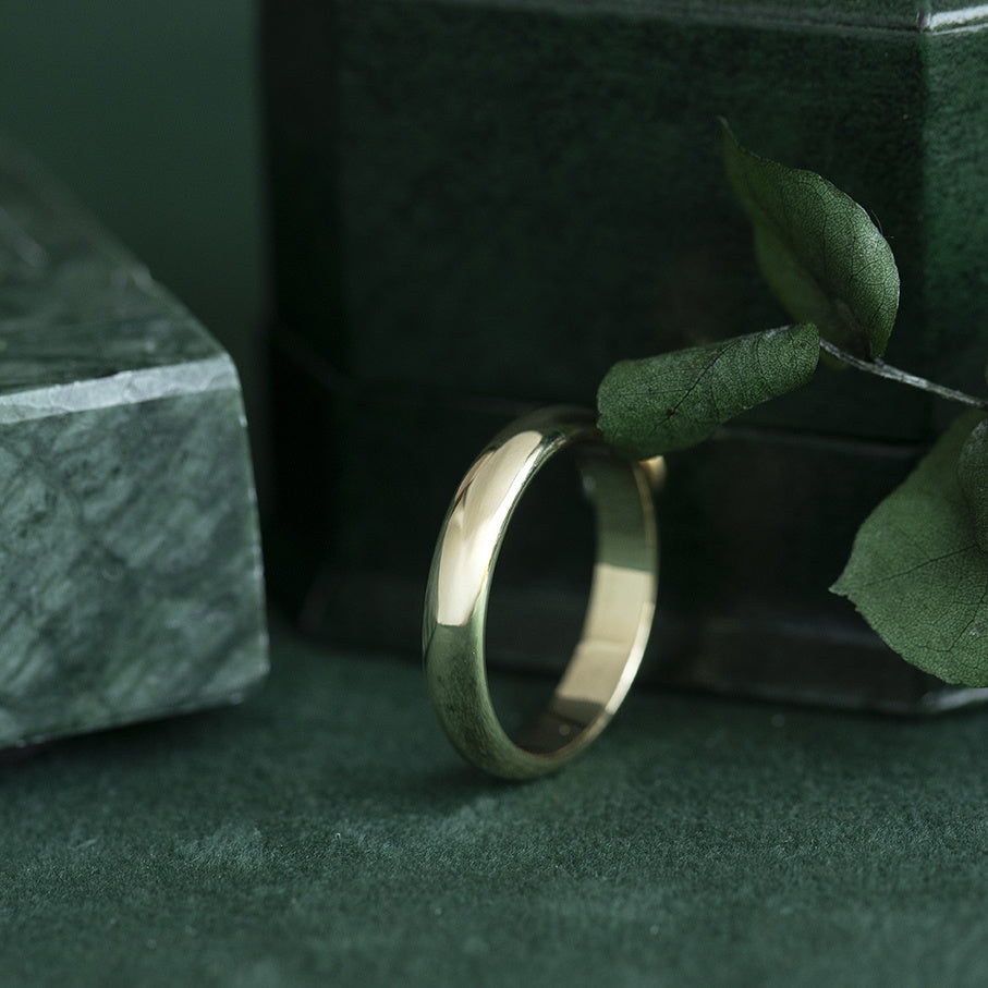 Vintage smooth gold wedding band, 14 kt