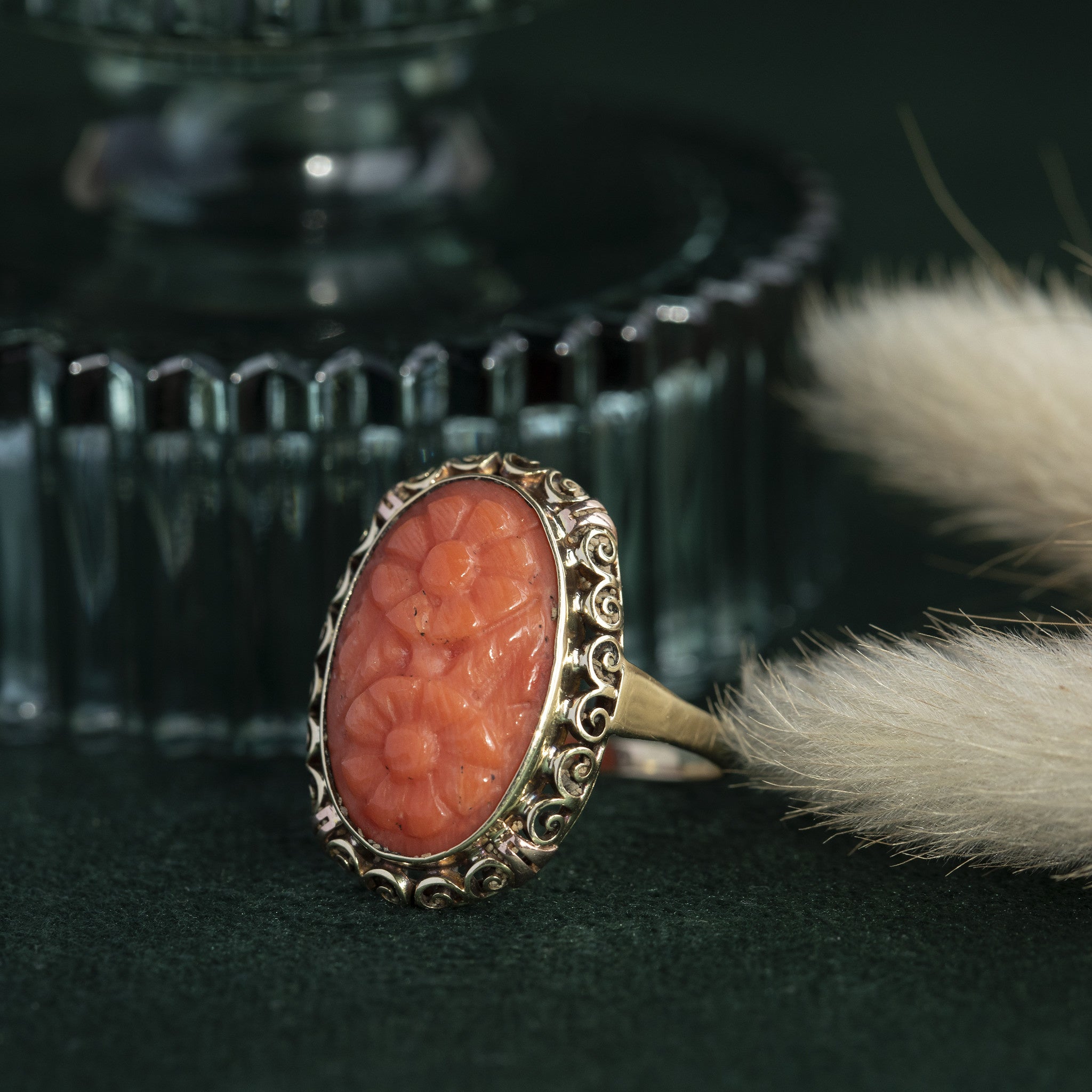 14 kt gold ring with blood coral