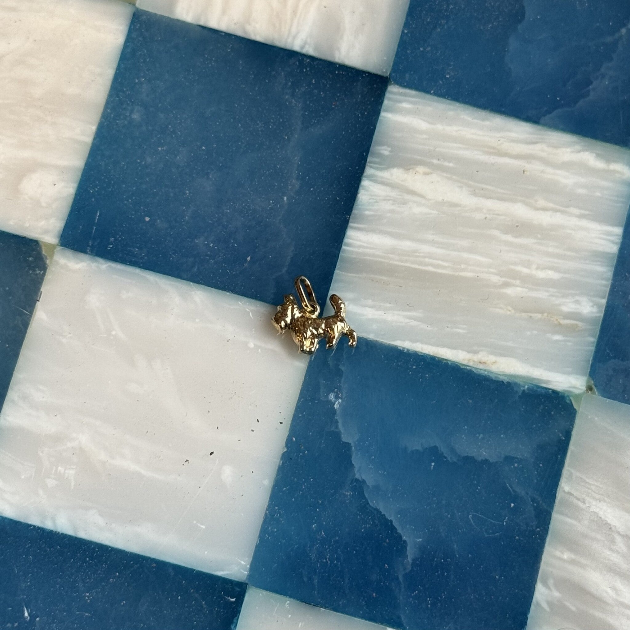 Vintage gold dog pendant 14 kt