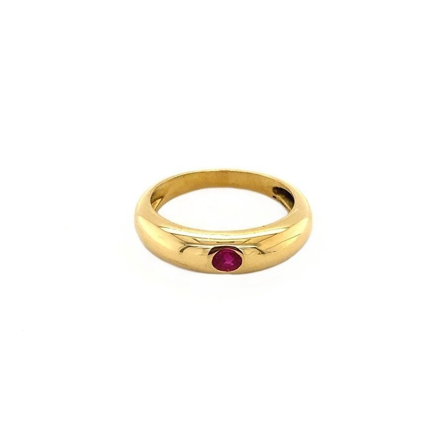 18 kt gold ring with ruby