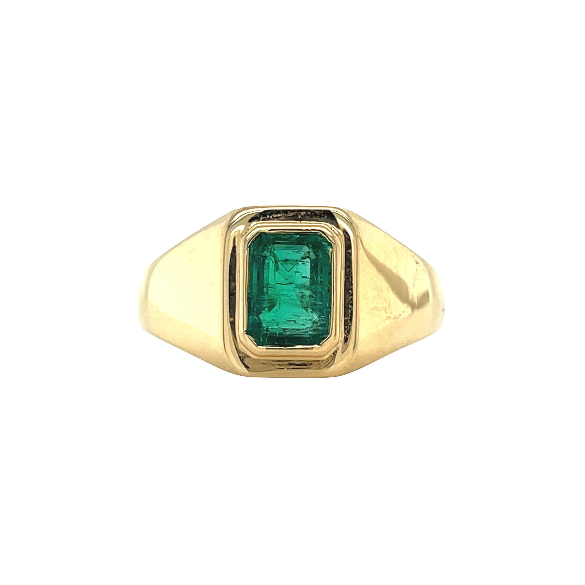 Gold vintage ring with emerald 18 kt