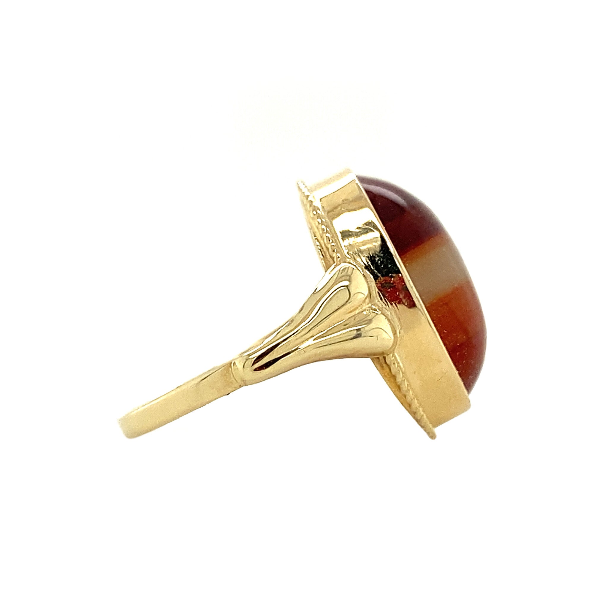 Gold ring with banded agate 14 kt