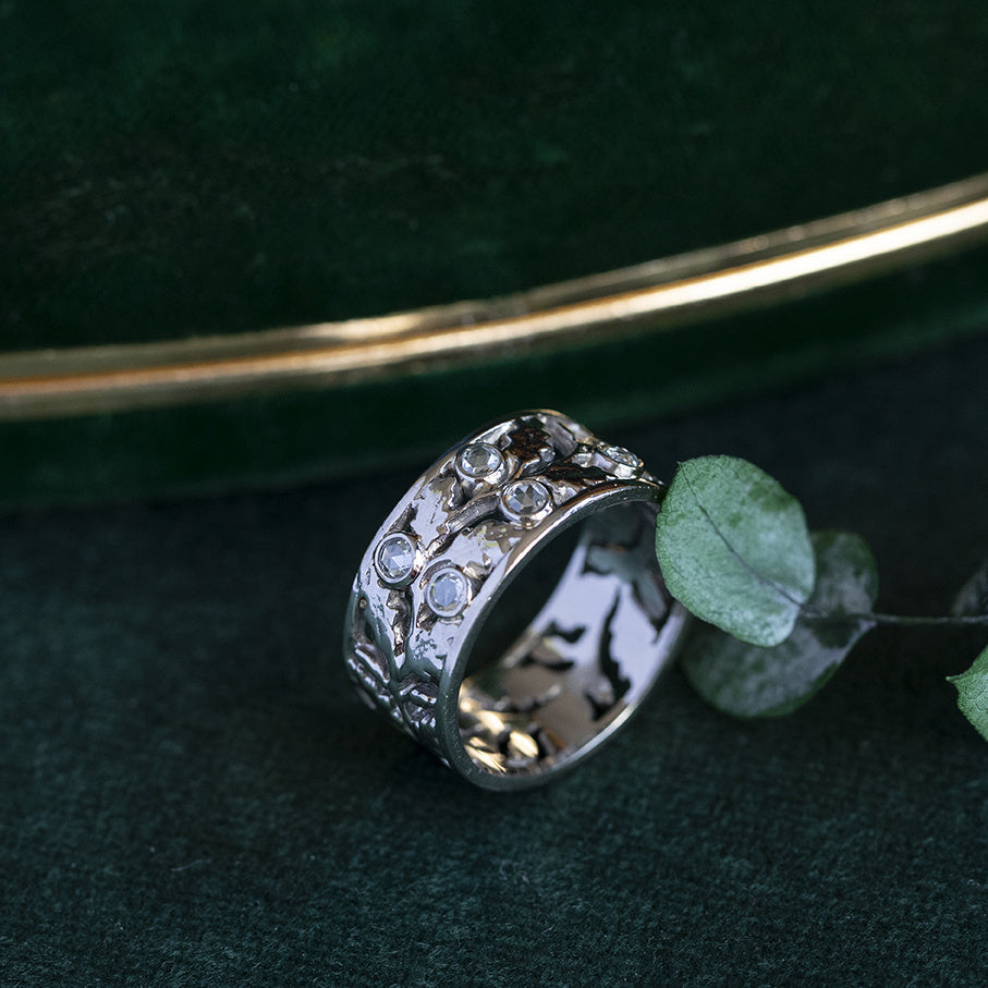 White gold ring with rose diamond, 18 kt