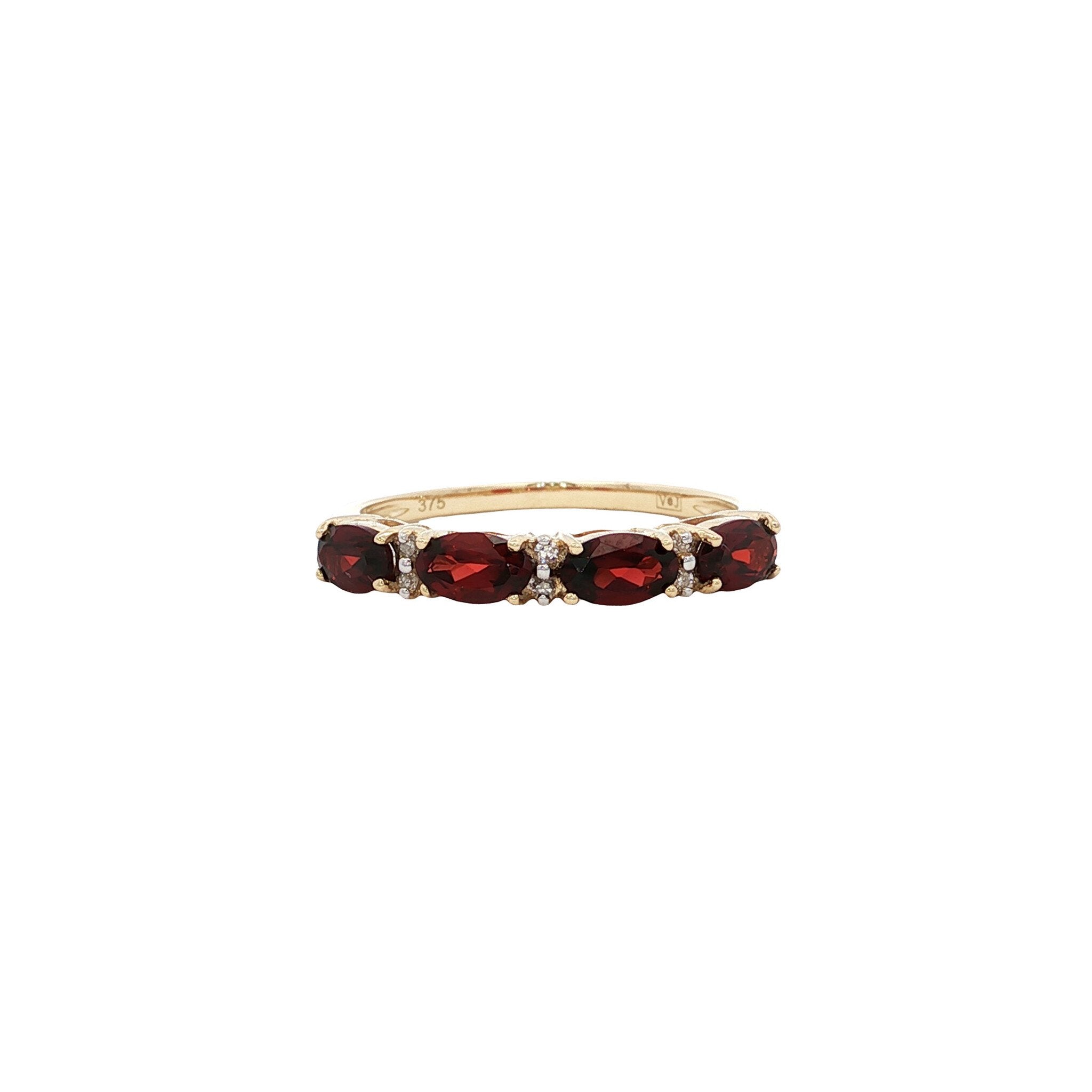 Ring with garnet and diamond 9 kt