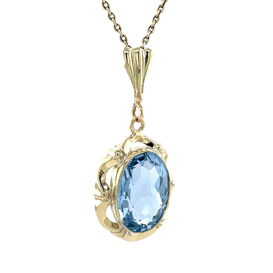 Gold vintage pendant with spinel 14 kt