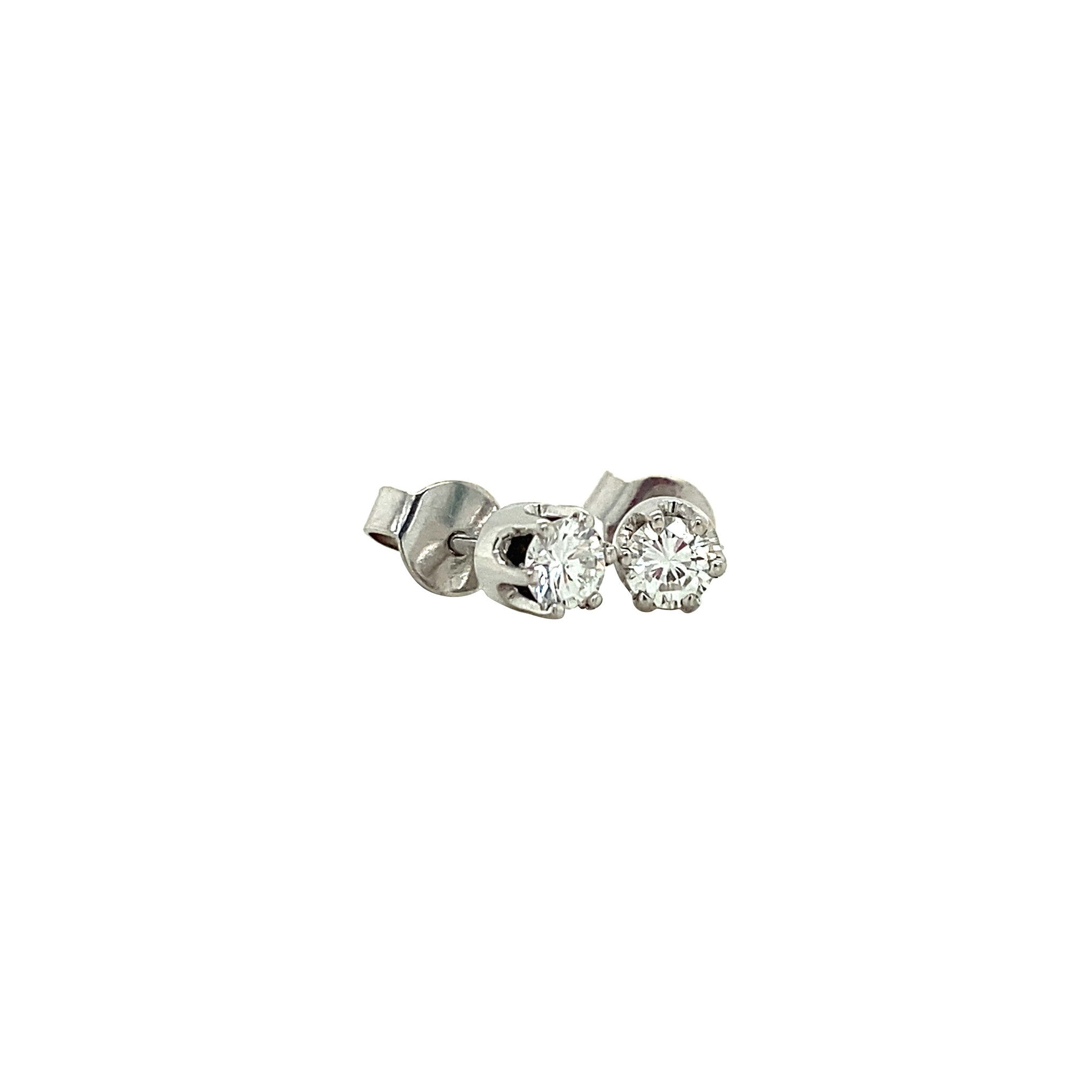 White gold solitaire ear studs with diamonds 14 krt