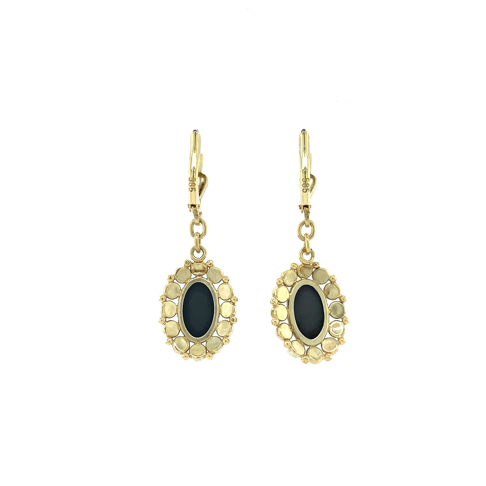 Gold earrings with garnet, 14 kt