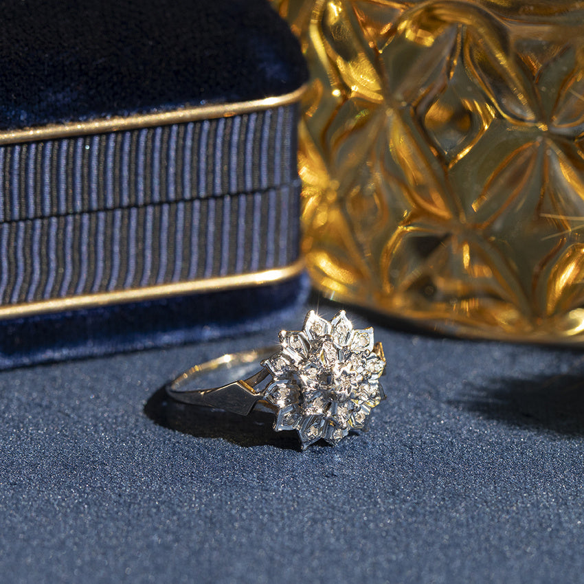 Vintage 14 kt gold cluster ring with diamond