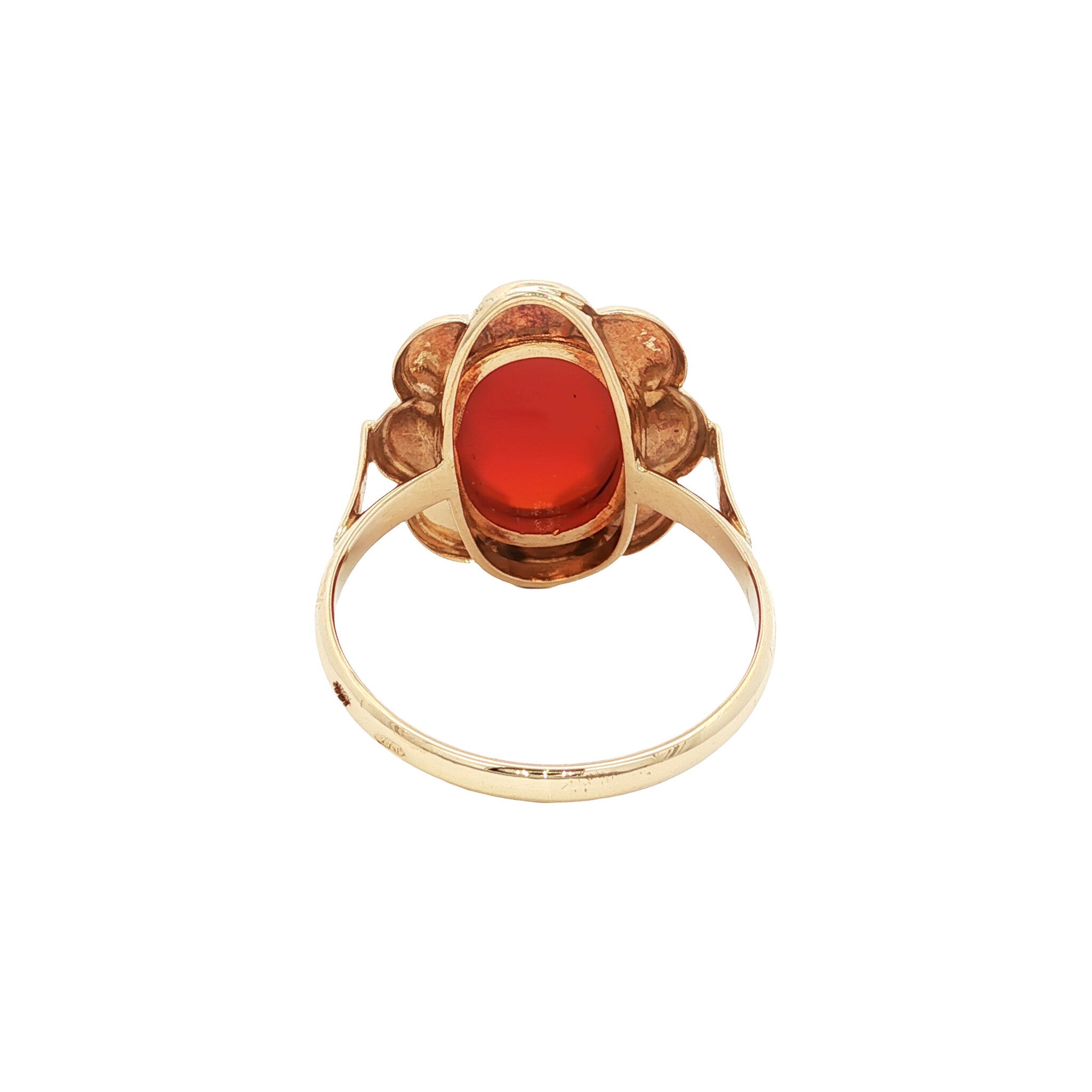 Gold vintage ring with carnelian 14 kt