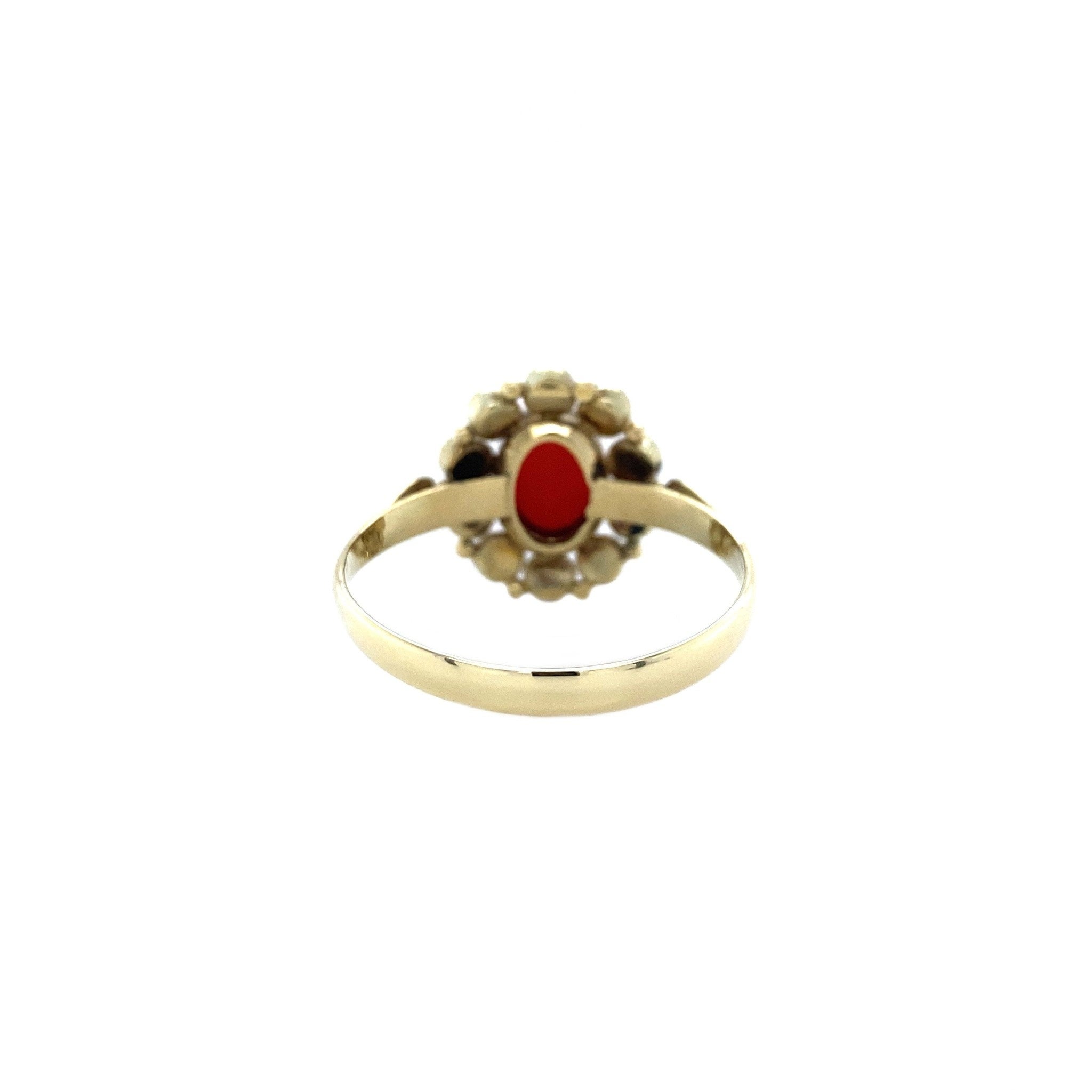 Gold ring with blood coral 14 kt
