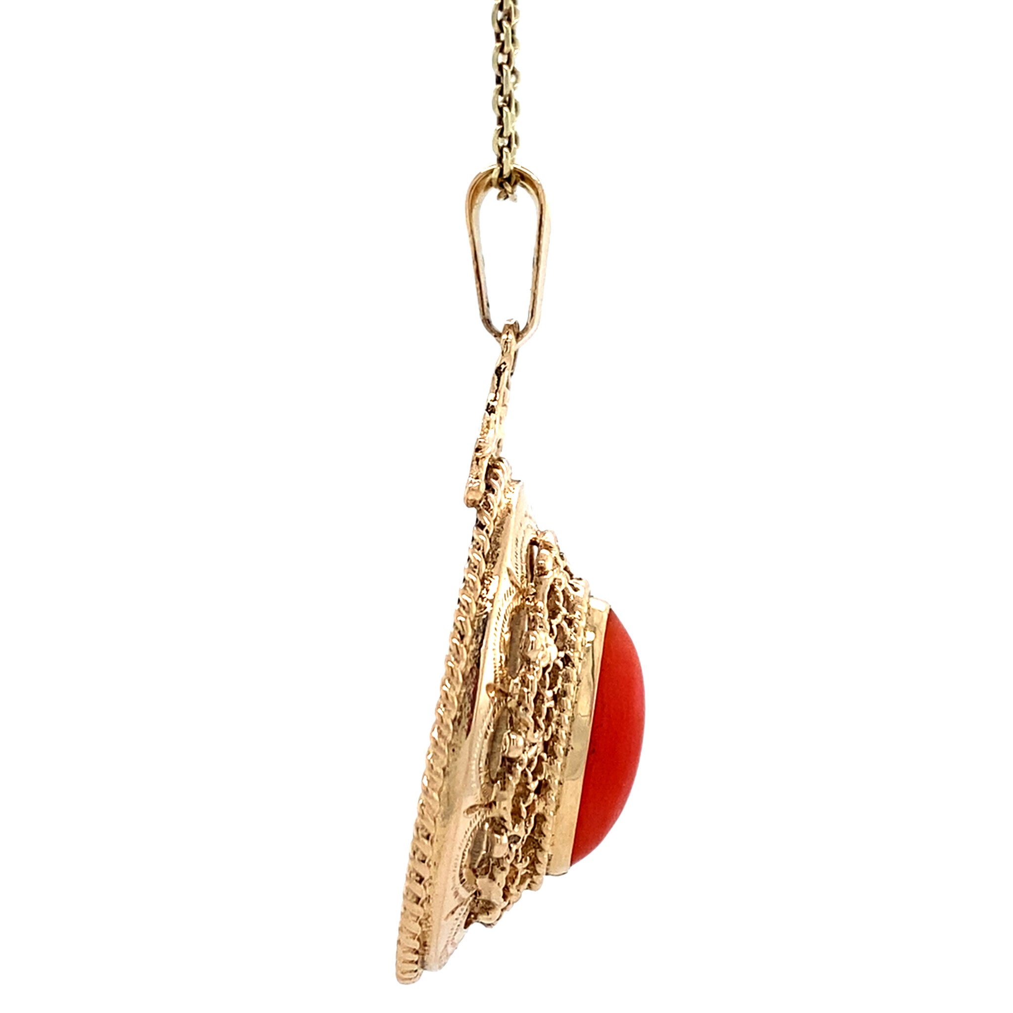 Gouden vintage hanger met bloedkoraal 14 krt
