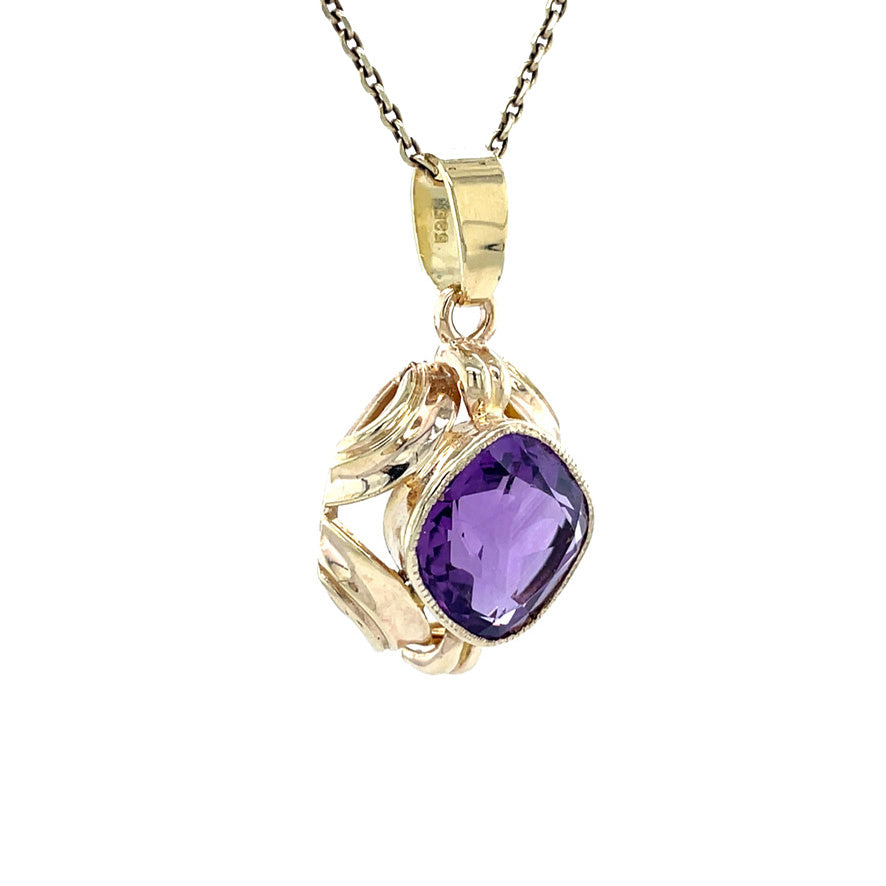 Vintage pendant with amethyst, 9 kt