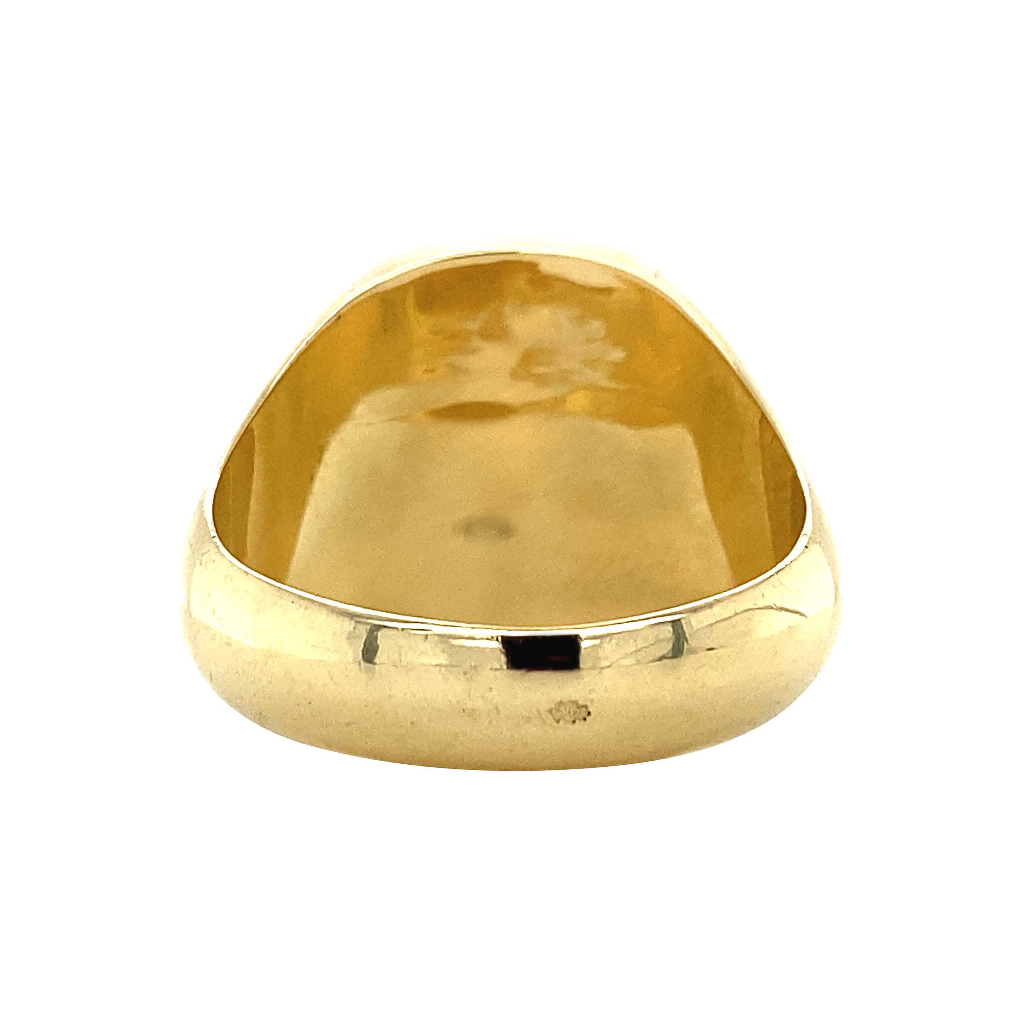 Gold signet ring with carnelian, 14 kt