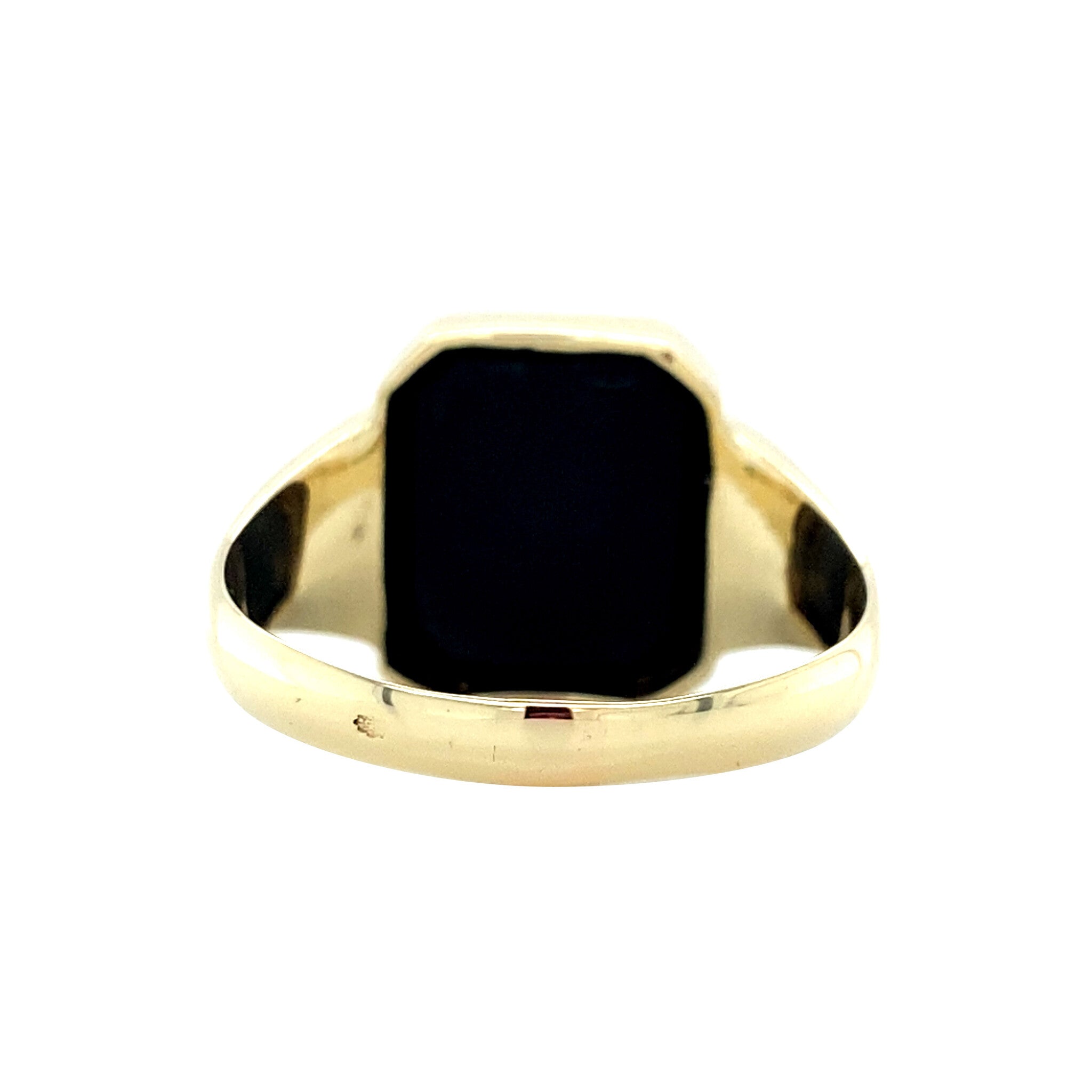 Gold signet ring with onyx 14 krt