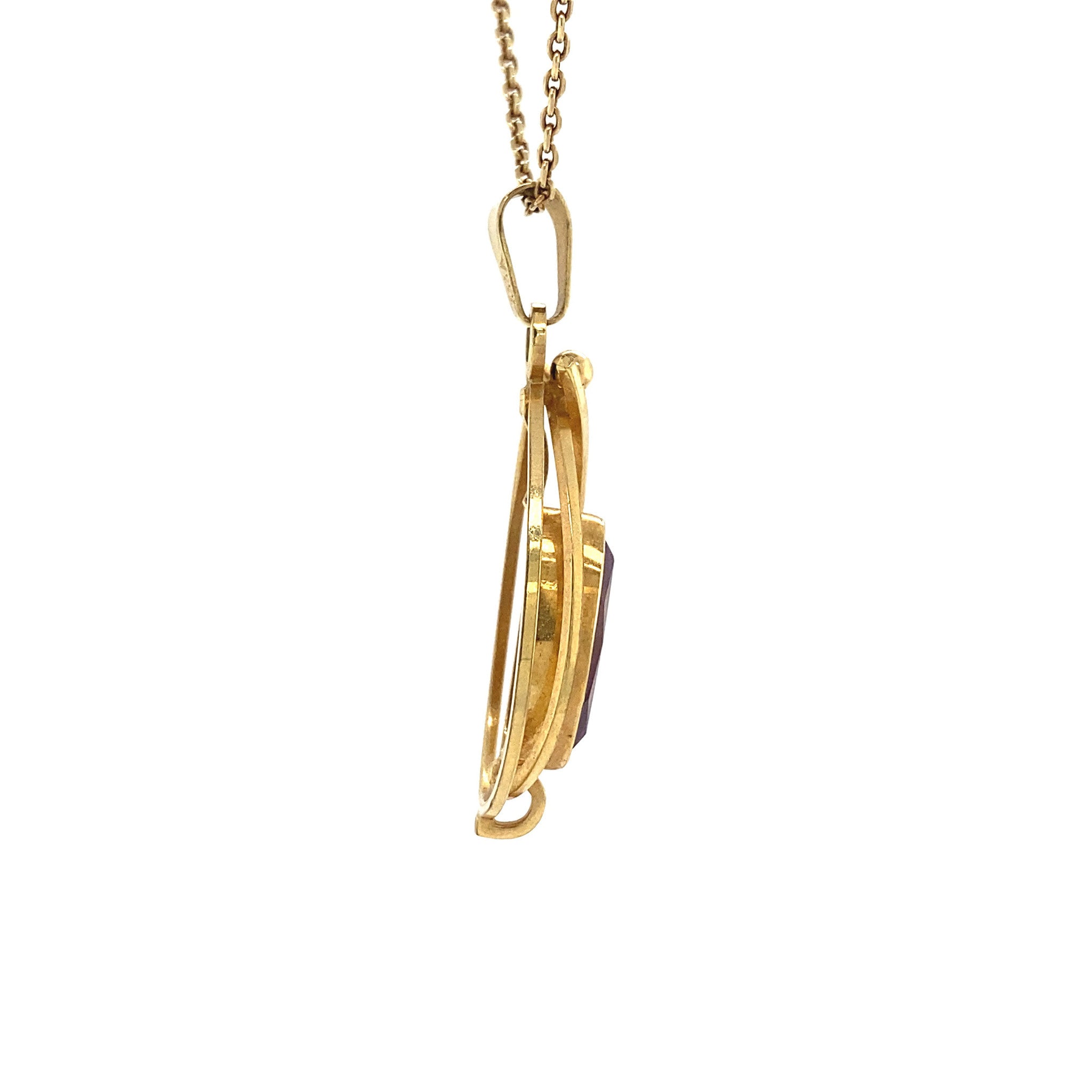 Pendant with amethyst, 8 kt