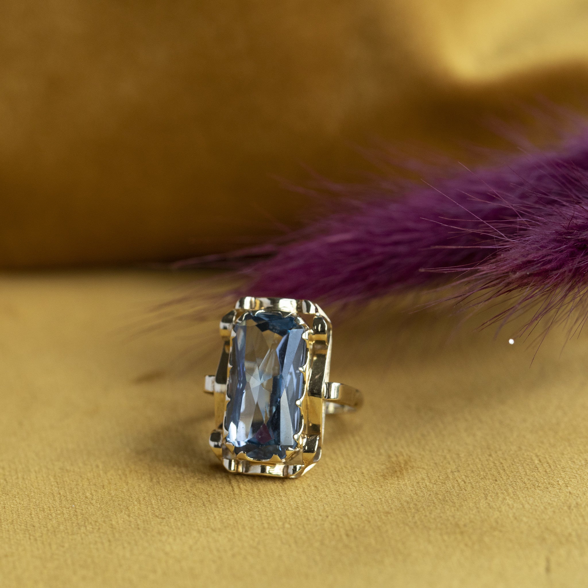 Gouden ring met aquamarijn 14 krt