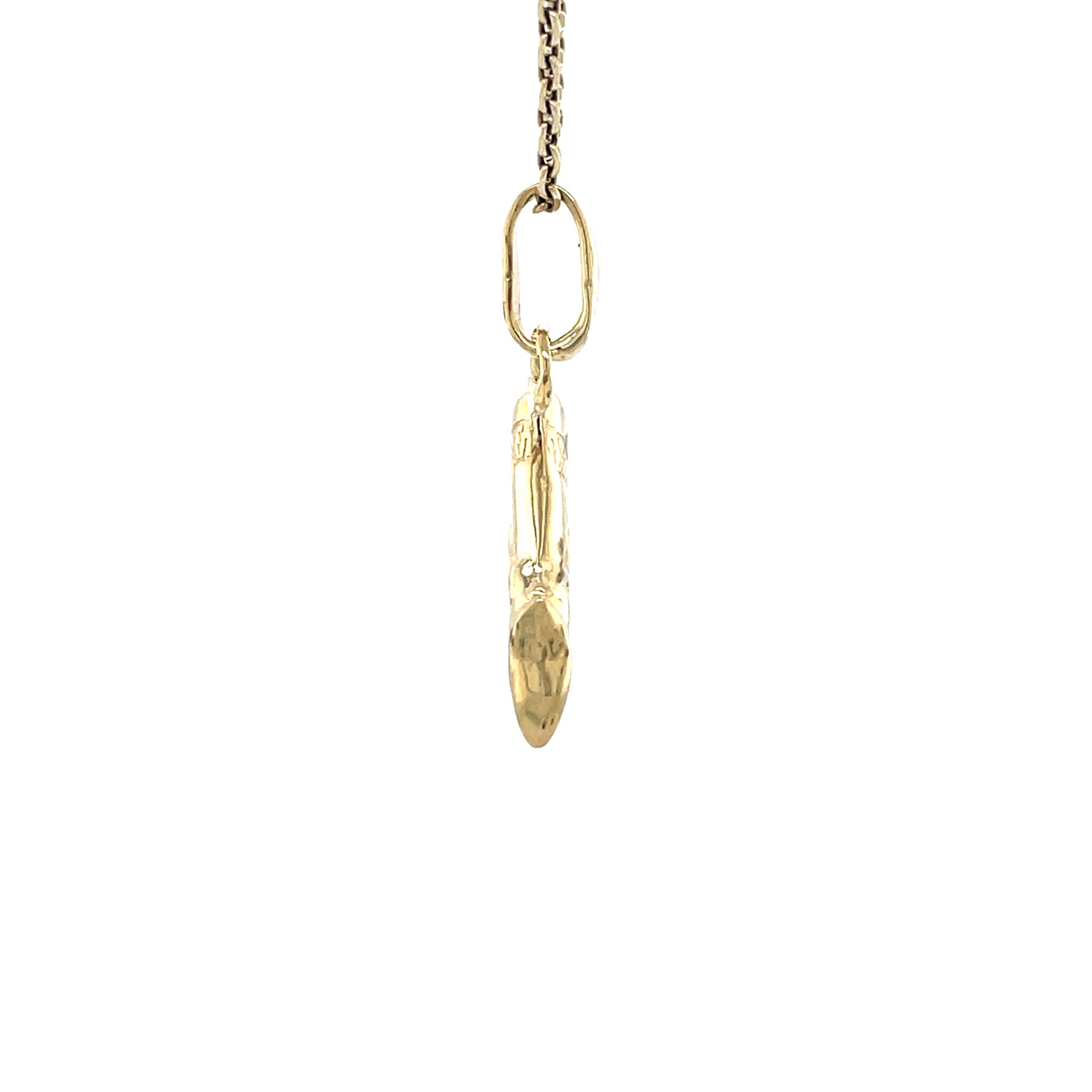 Golden vintage Nefertiti pendant 14 kt