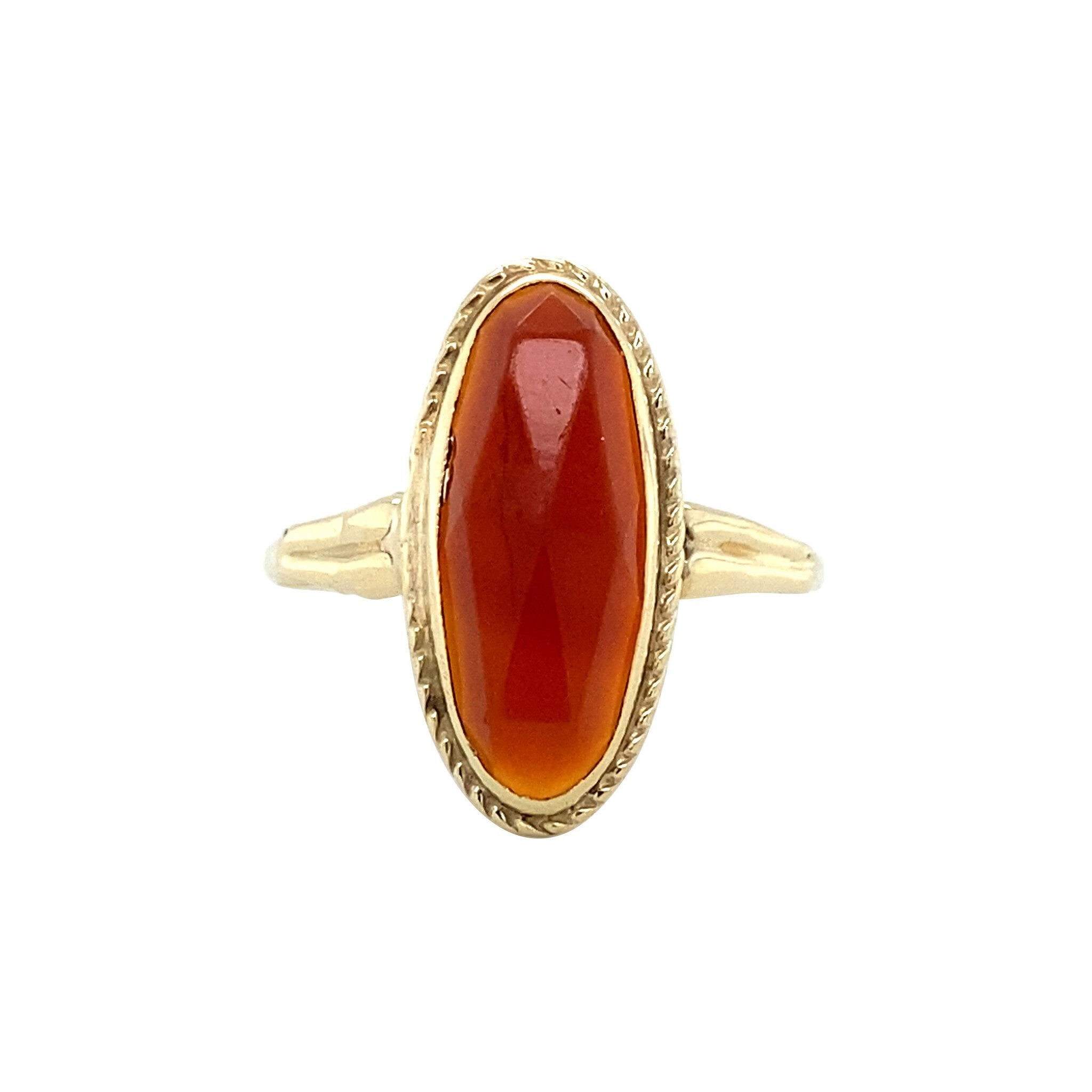 14 kt gold ring with carnelian