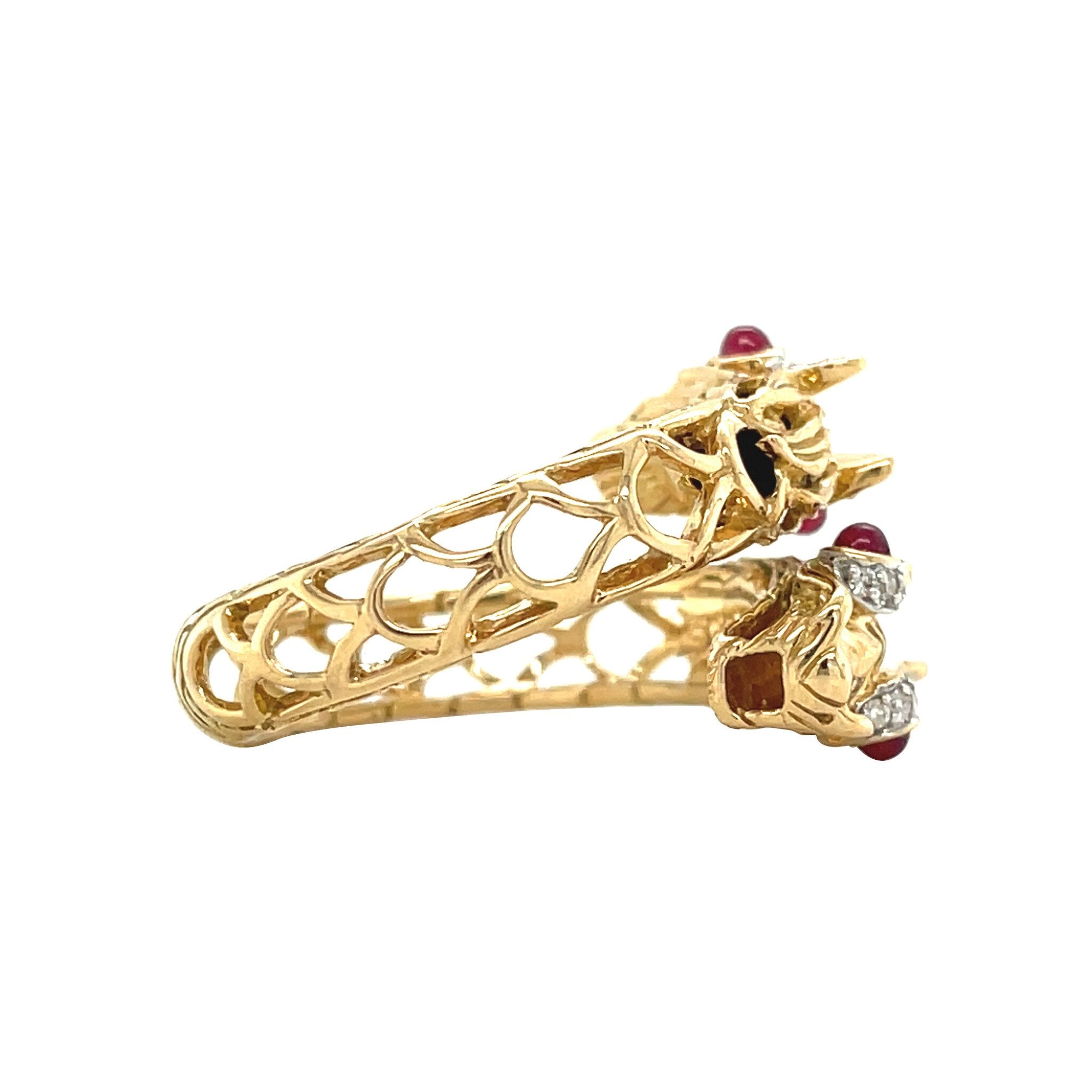Gouden vintage John Hardy Naga ring met robijn en diamant 18 kt