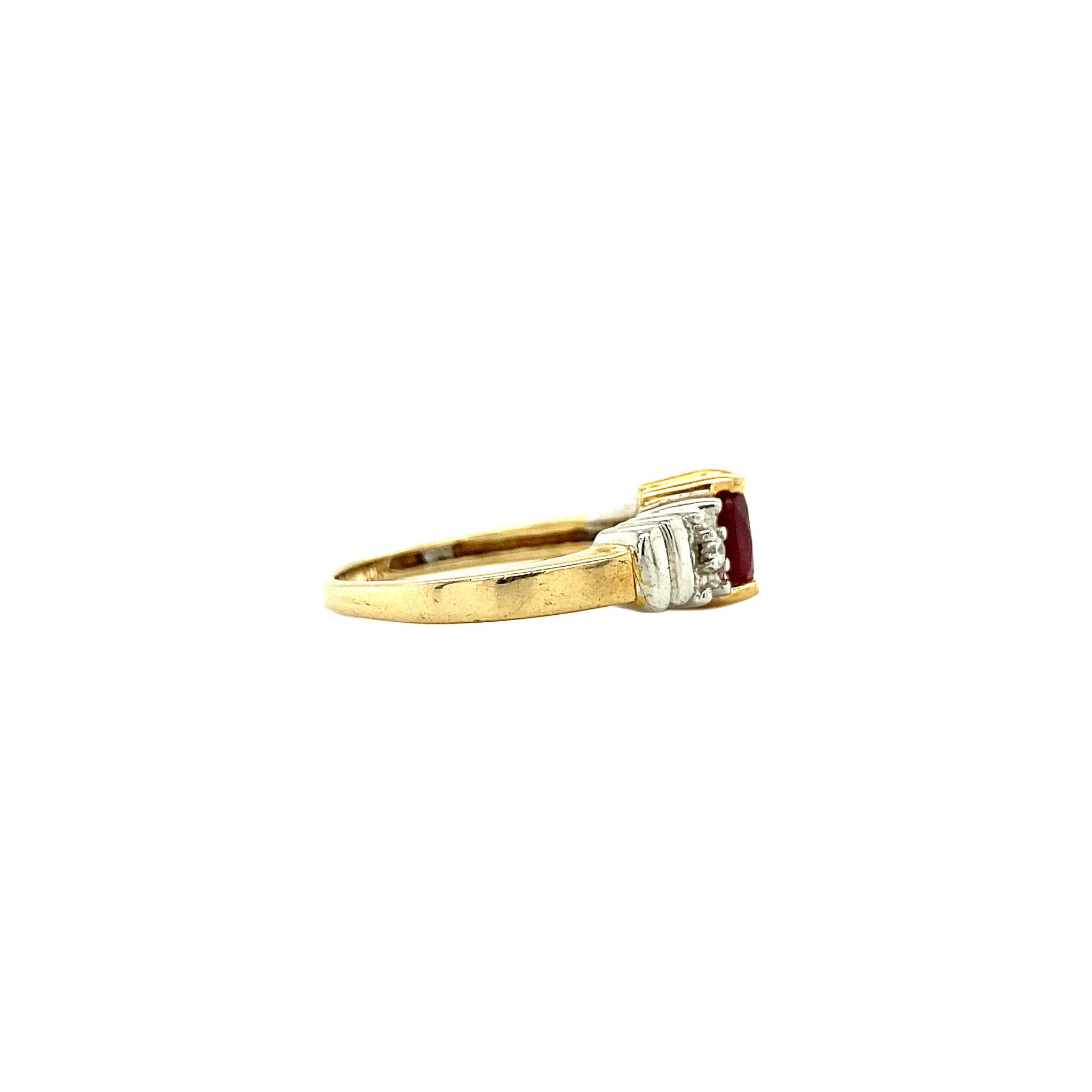 Ring with ruby and diamond 10 crt