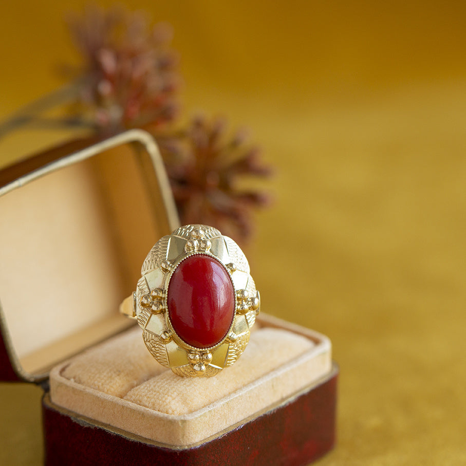 Gold ring with blood coral, 14 kt