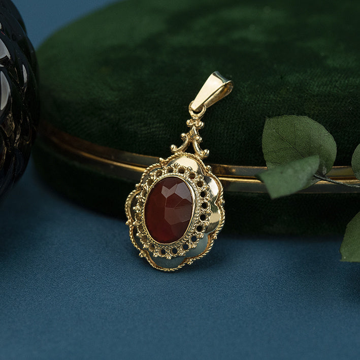 Gouden hanger met carneool 14 krt