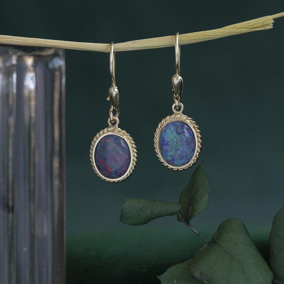 Vintage 14 kt gold dangle earrings with opal triplet