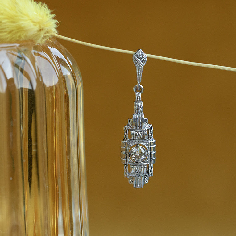 Silver vintage pendant with diamond 925