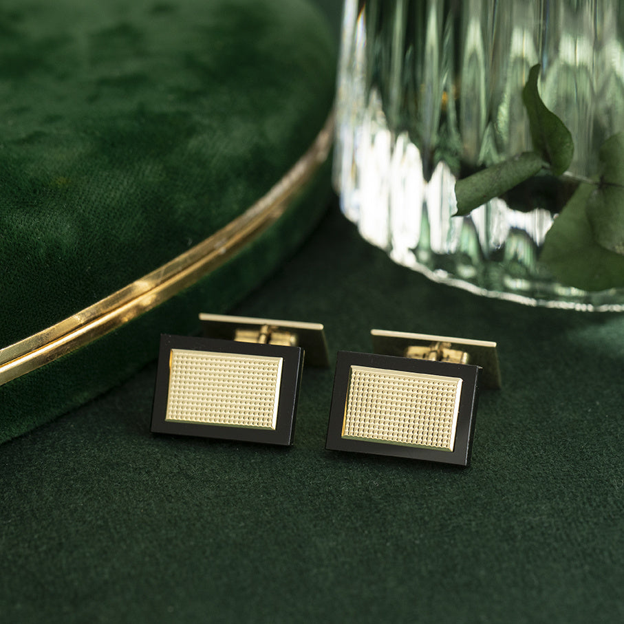 Gold vintage cufflinks with onyx 14 kt