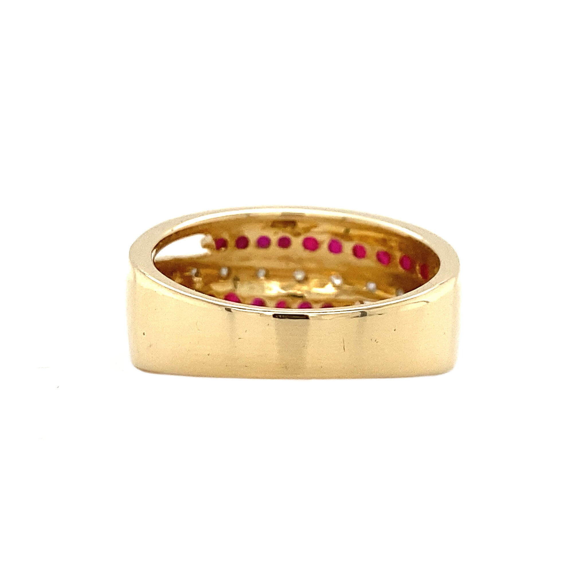 14 kt gold ring with diamond and ruby