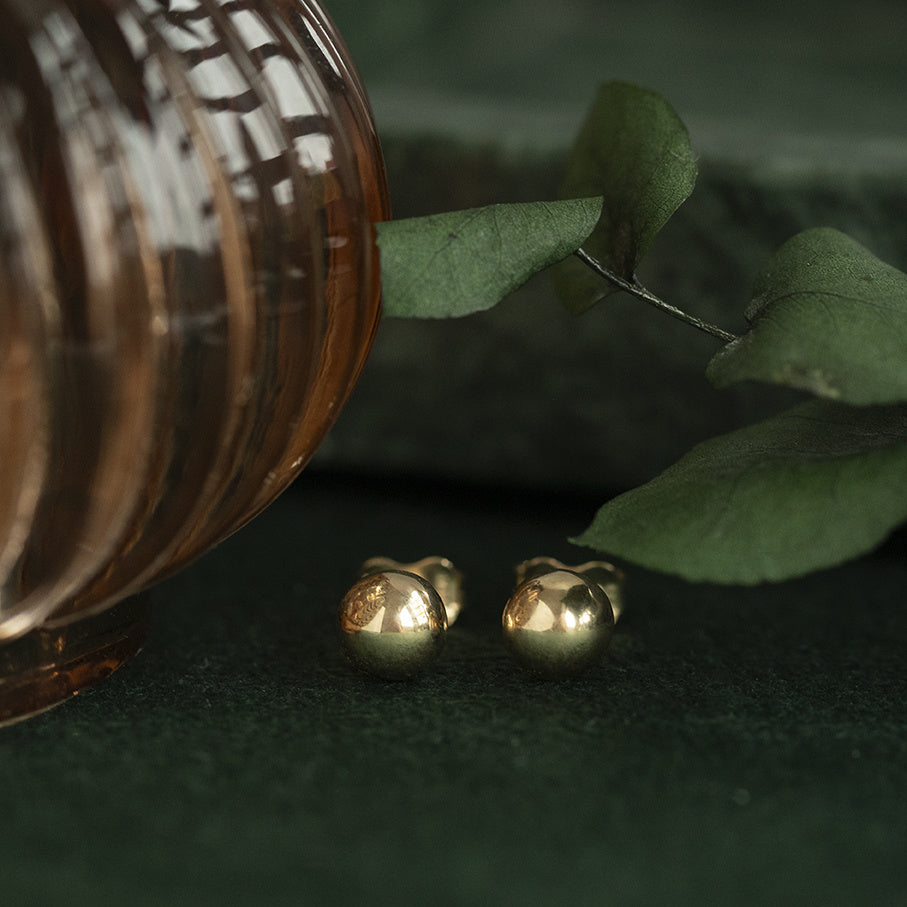 Vintage gold ball stud earrings 14 kt