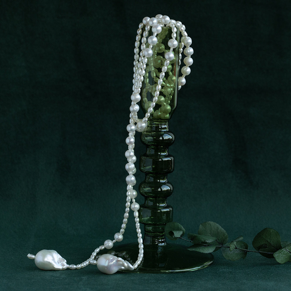 Vintage pearl necklace with baroque pearl