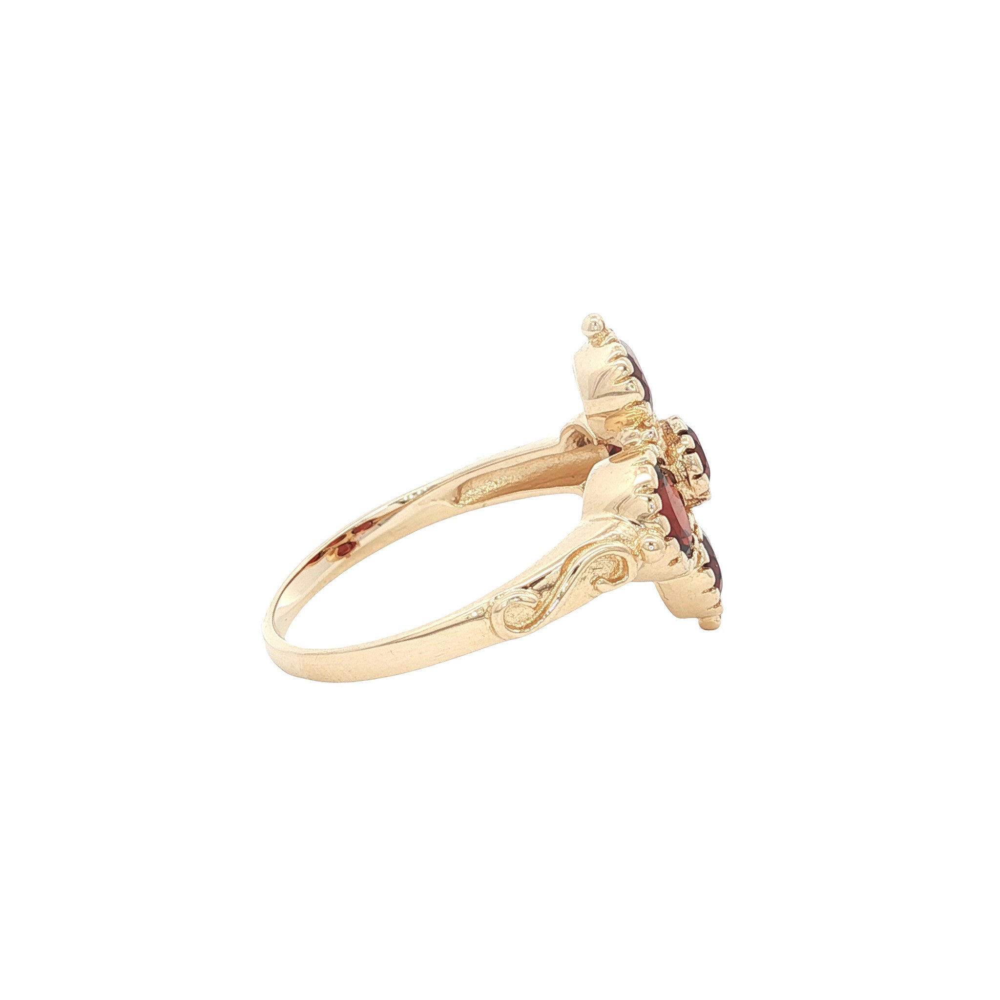 14 kt gold ring with garnet