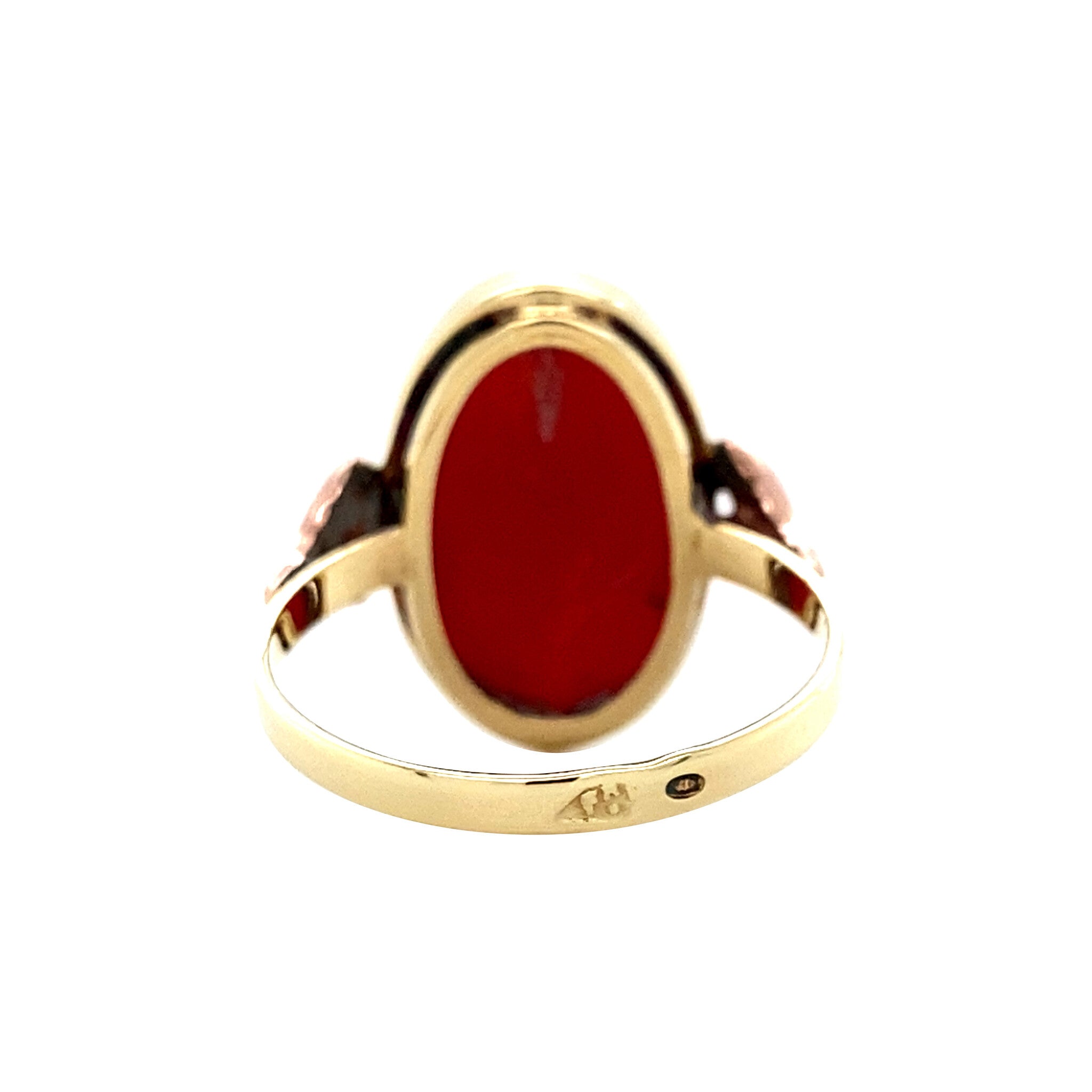 Golden ring with blood coral 14 kt