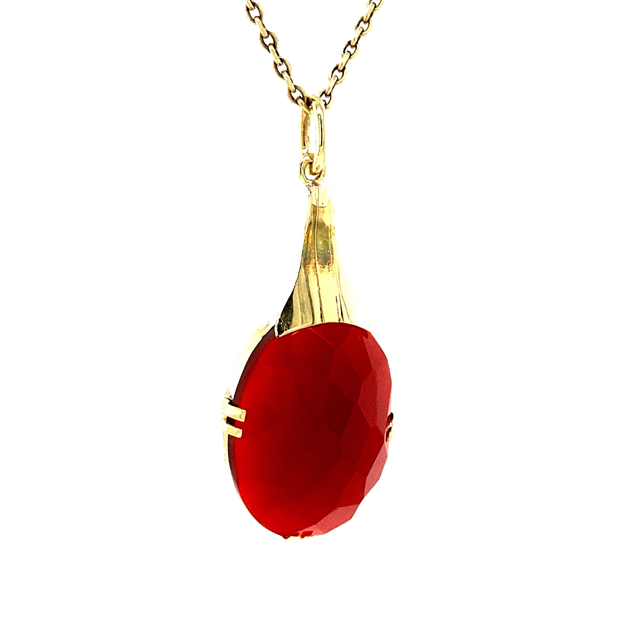 Gold pendant with carnelian 14 kt