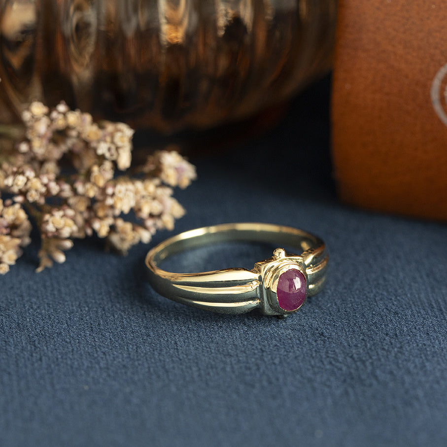 Gouden vintage ring met robijn 14 kt