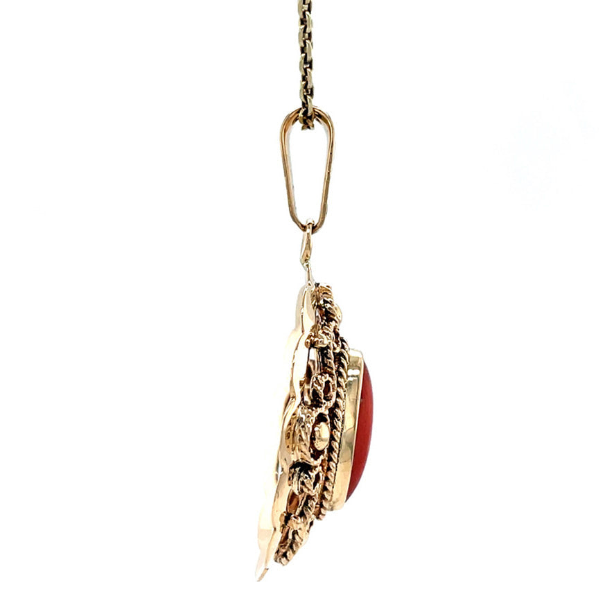 Gouden vintage hanger met bloedkoraal 14 krt