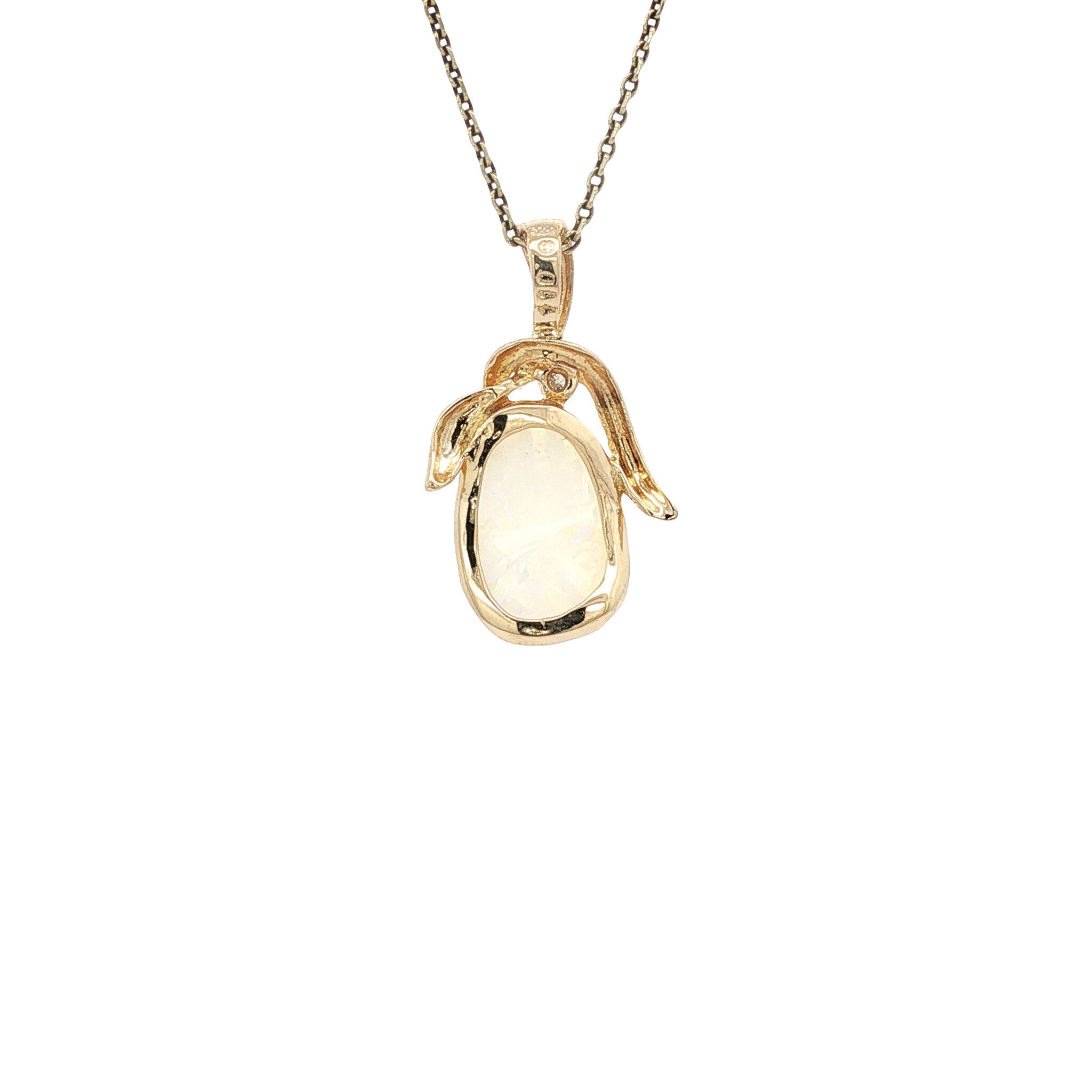 Gold pendant with opal and diamond 14 kt