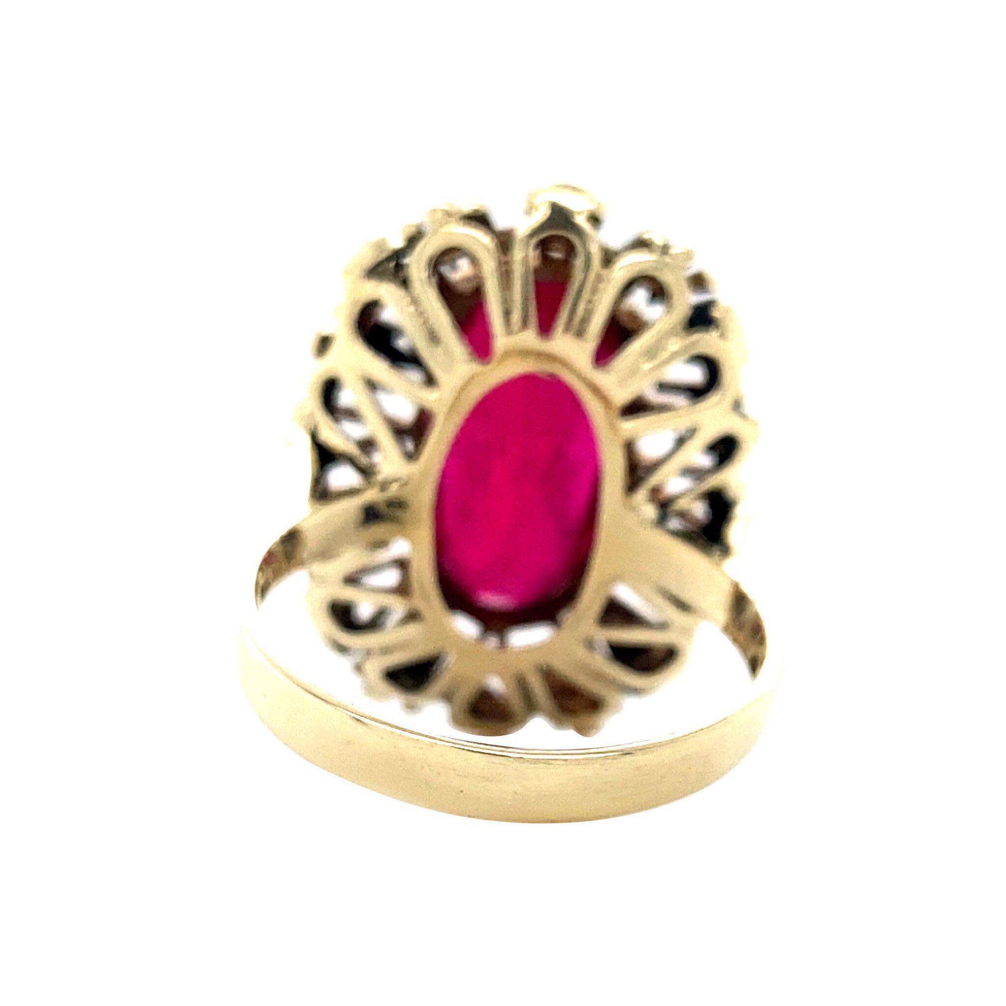 Gouden vintage ring met robijn 14 krt