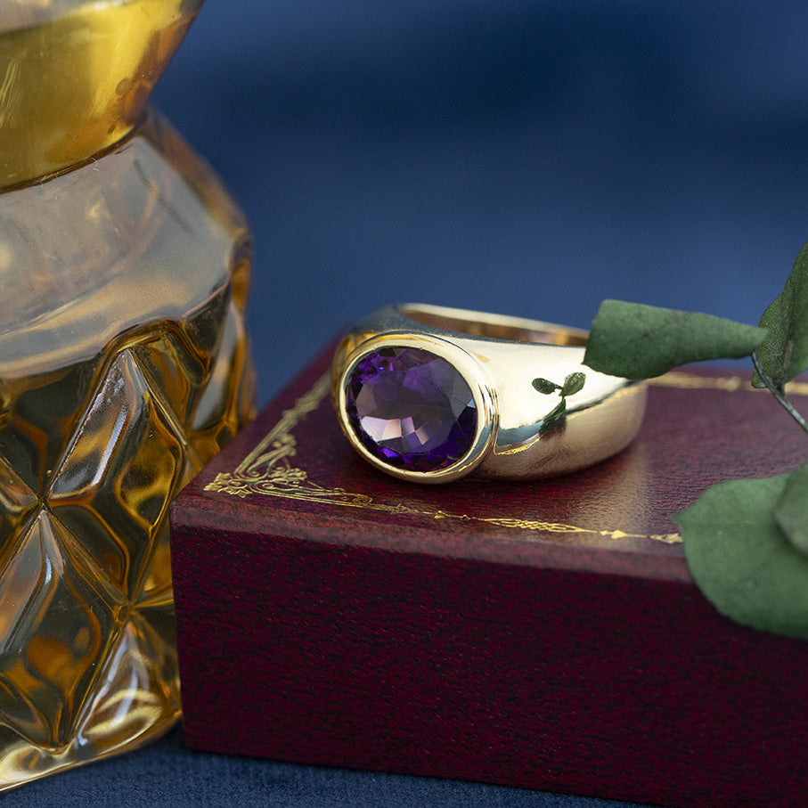 Gouden vintage ring met amethist 18 krt