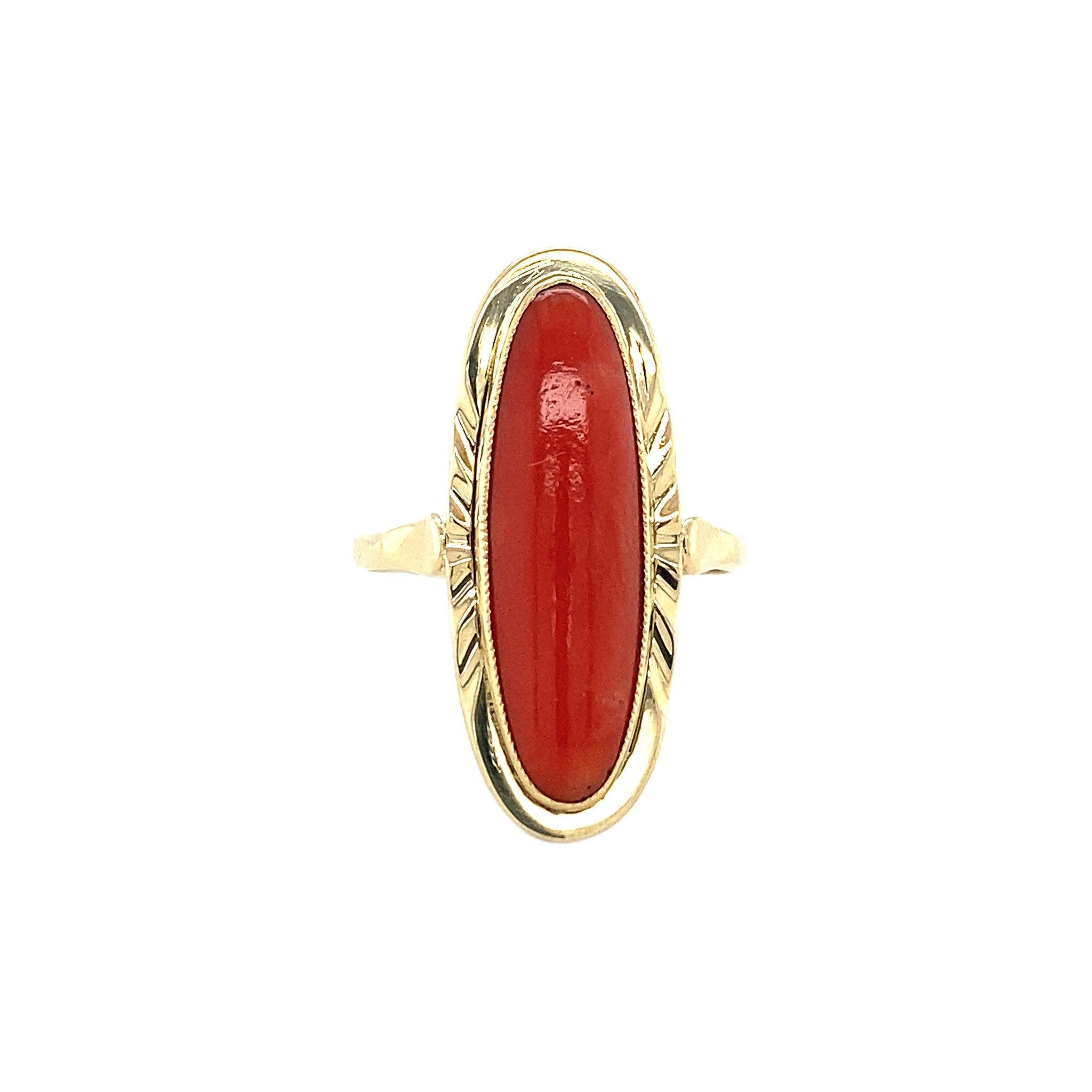 Gold ring with blood coral 14 kt