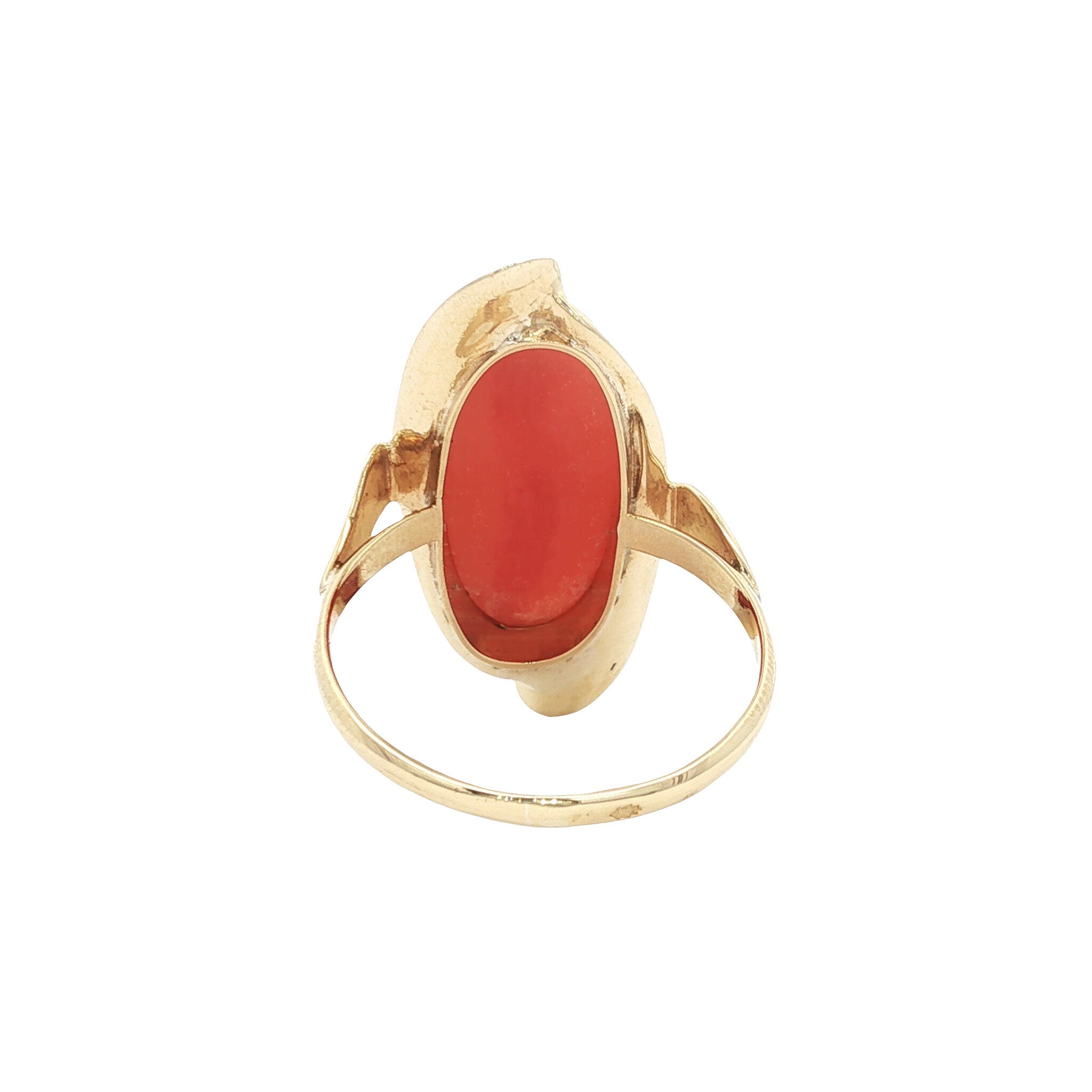 Gold vintage ring with blood coral 14 kt