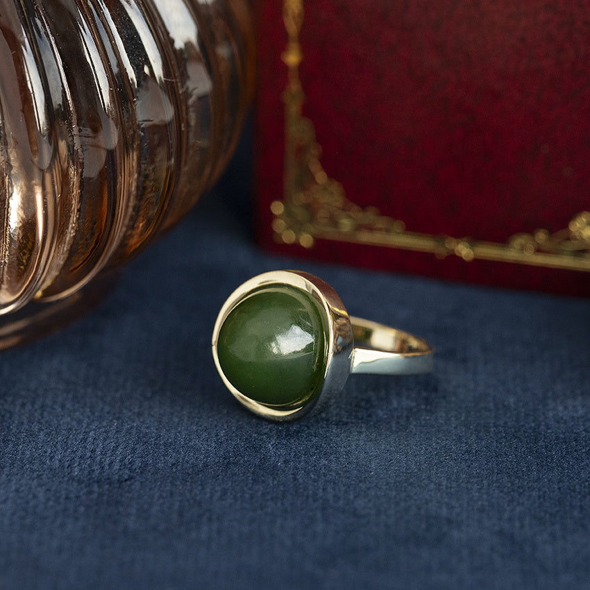Gouden vintage ring met nefriet jade 14 kt