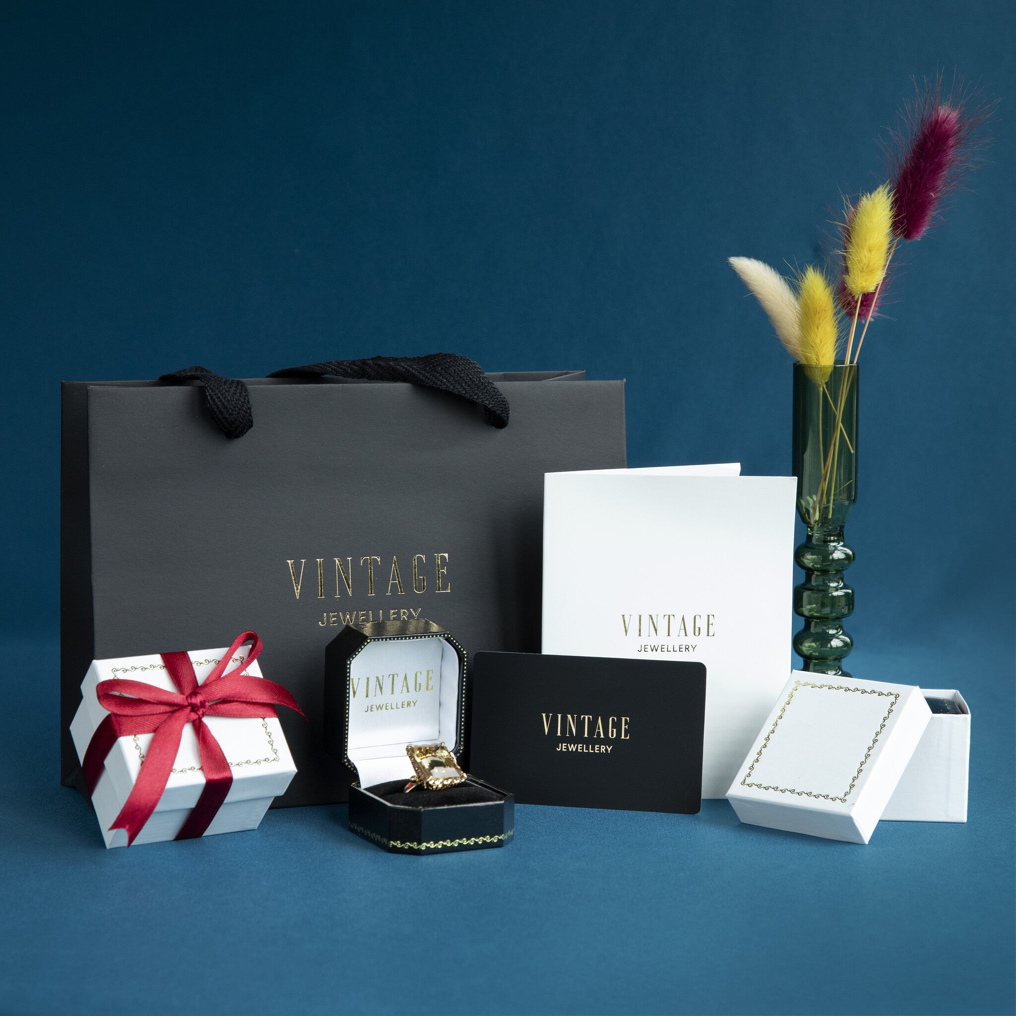 Rose-gold vintage ring with tourmaline and diamond 18 kt