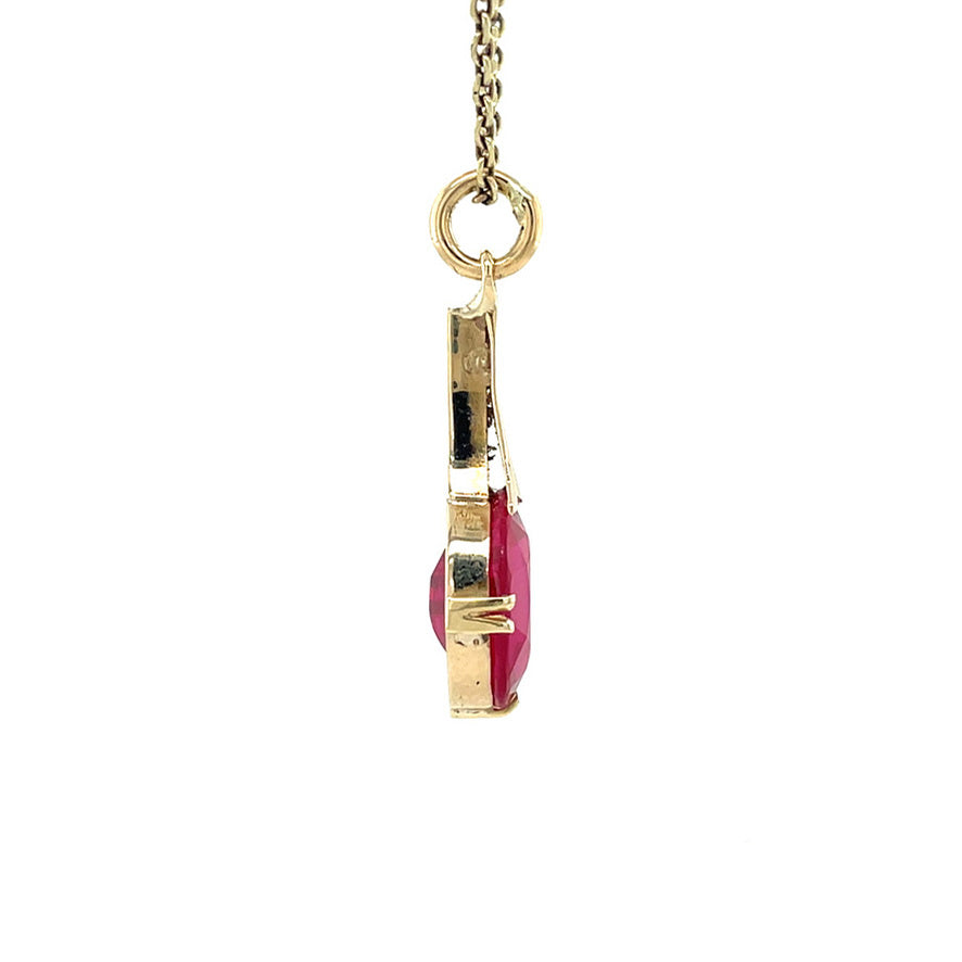 Gouden vintage hanger met robijn 14 kt