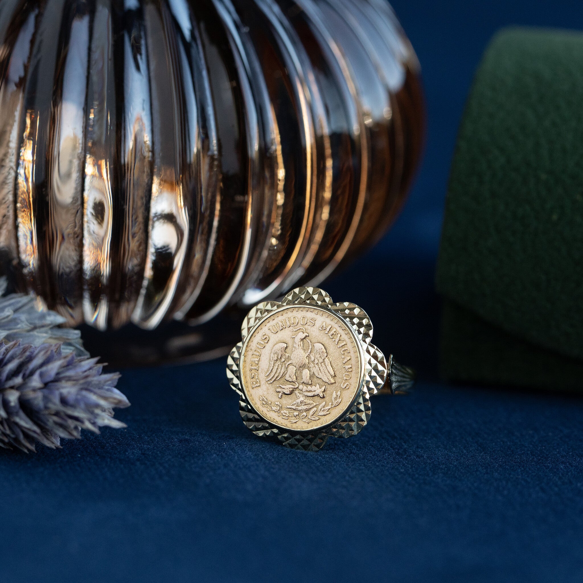 Golden vintage coin ring 14 carat
